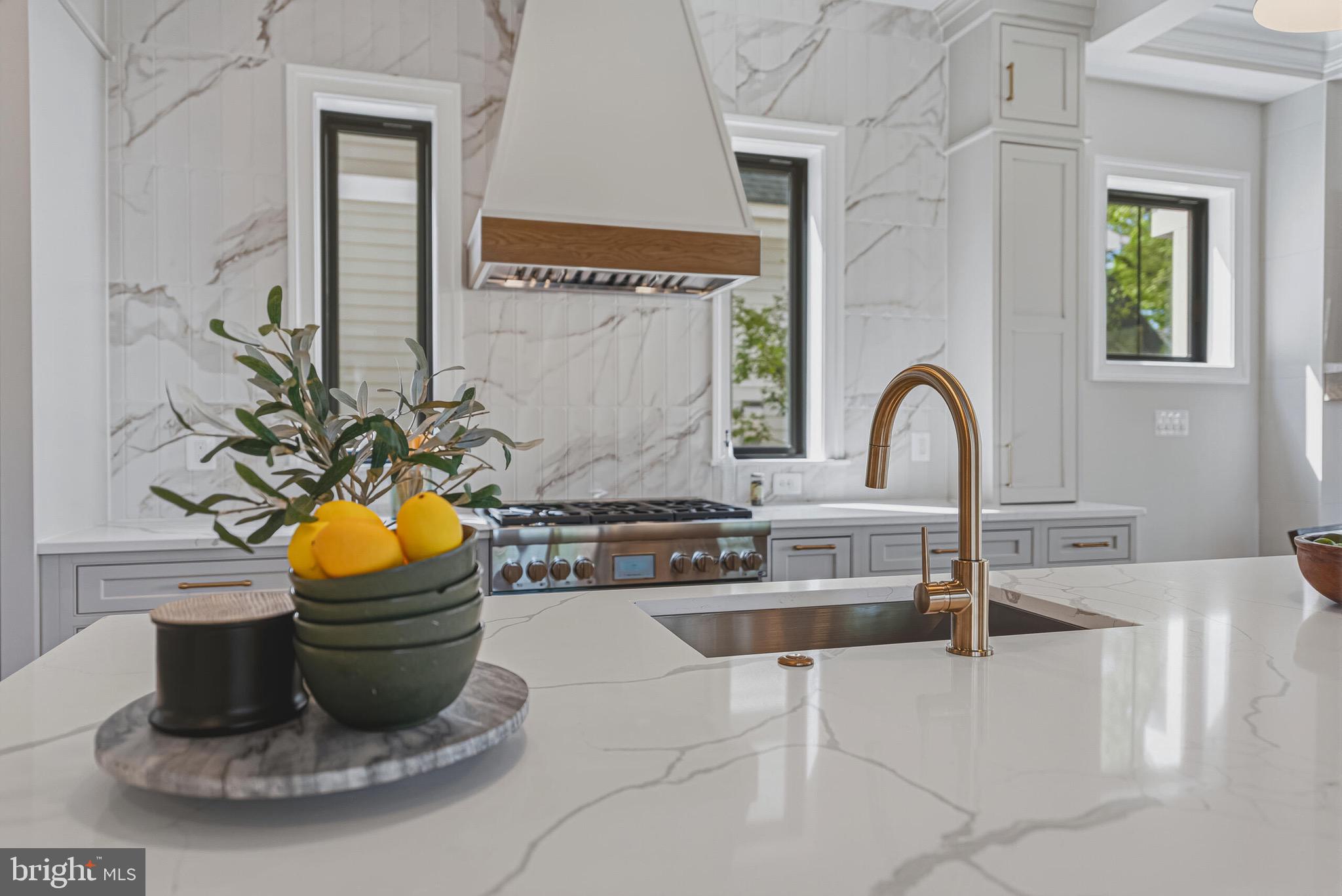 ARLINGTON - Residential