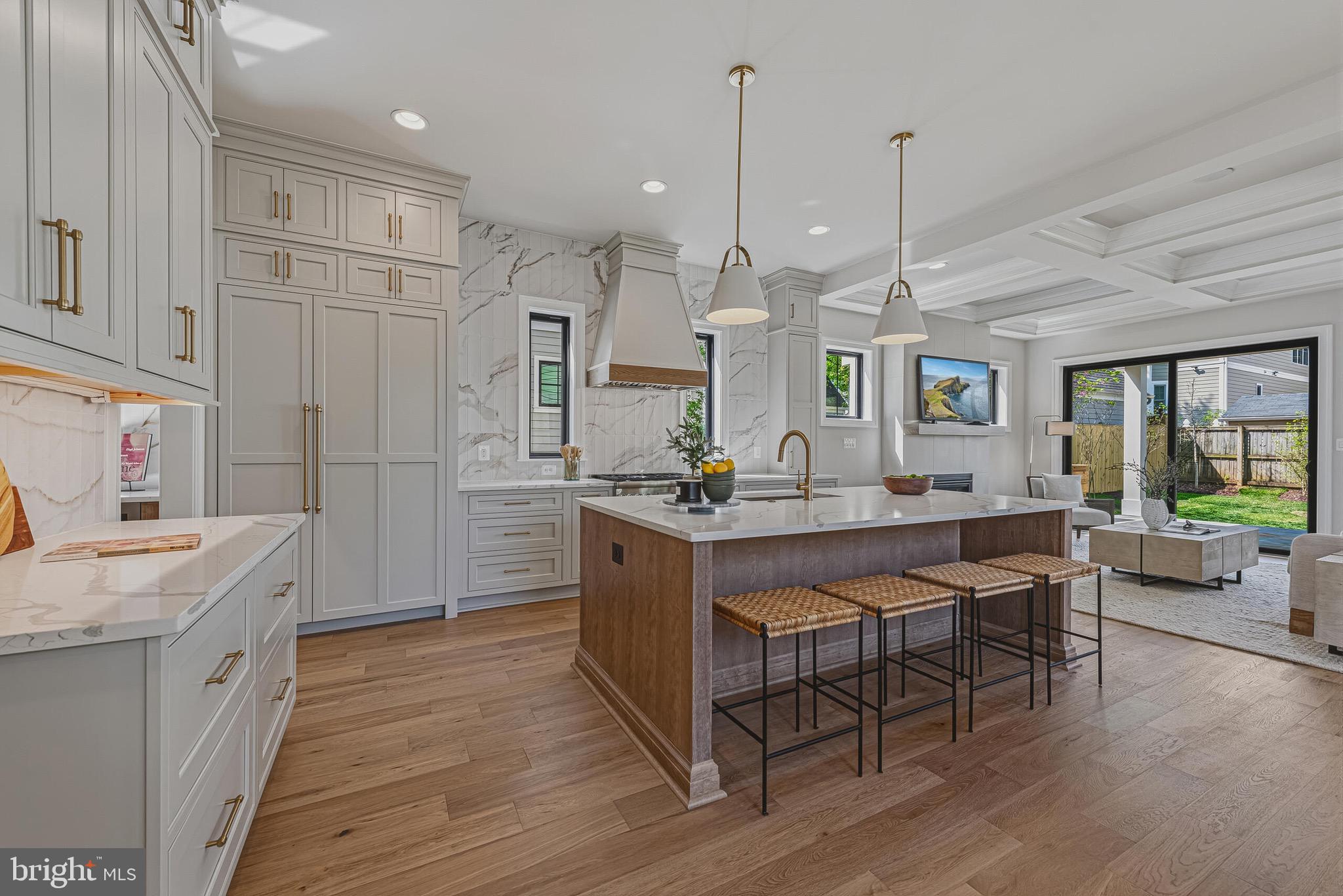 ARLINGTON - Residential