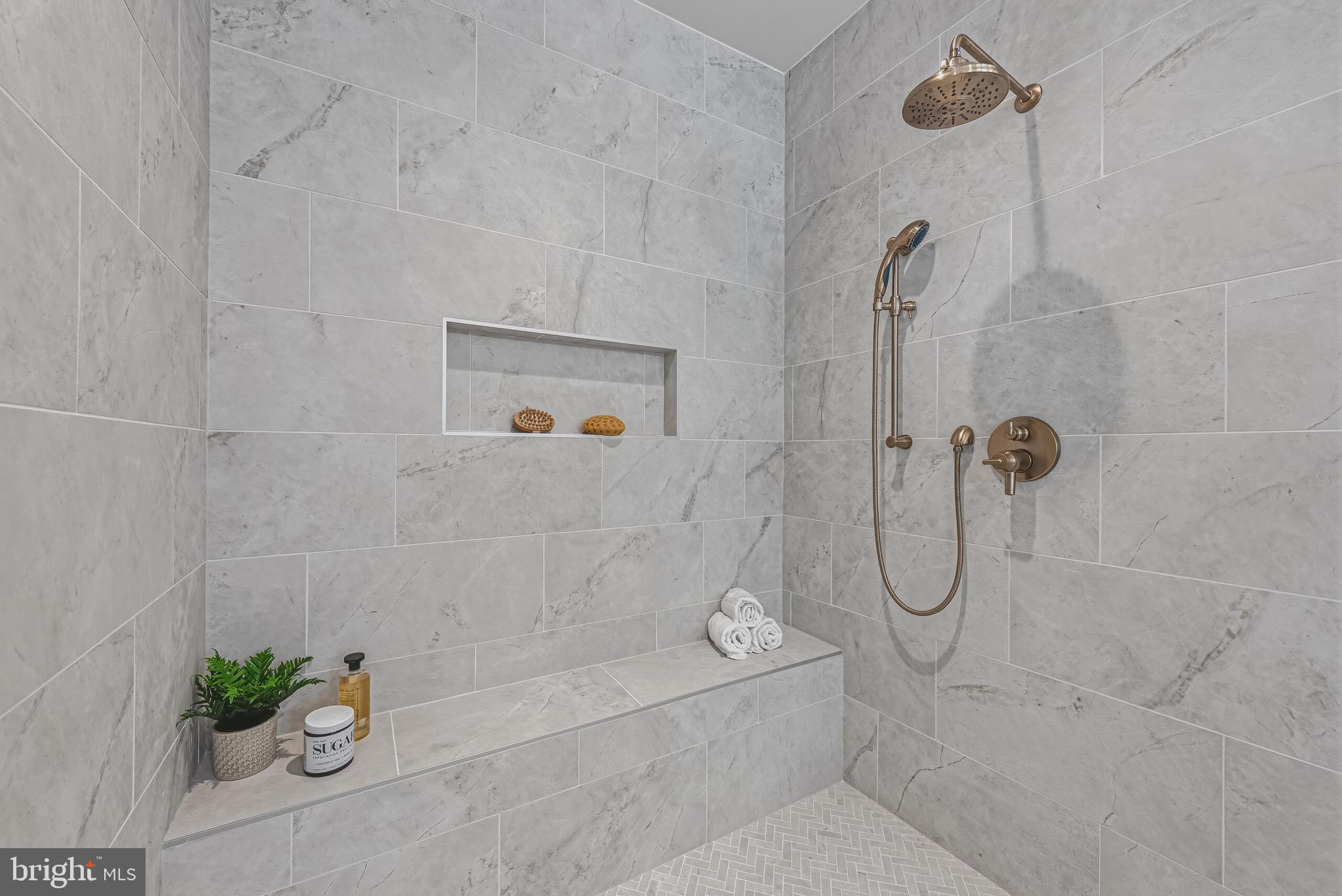 ARLINGTON - Residential