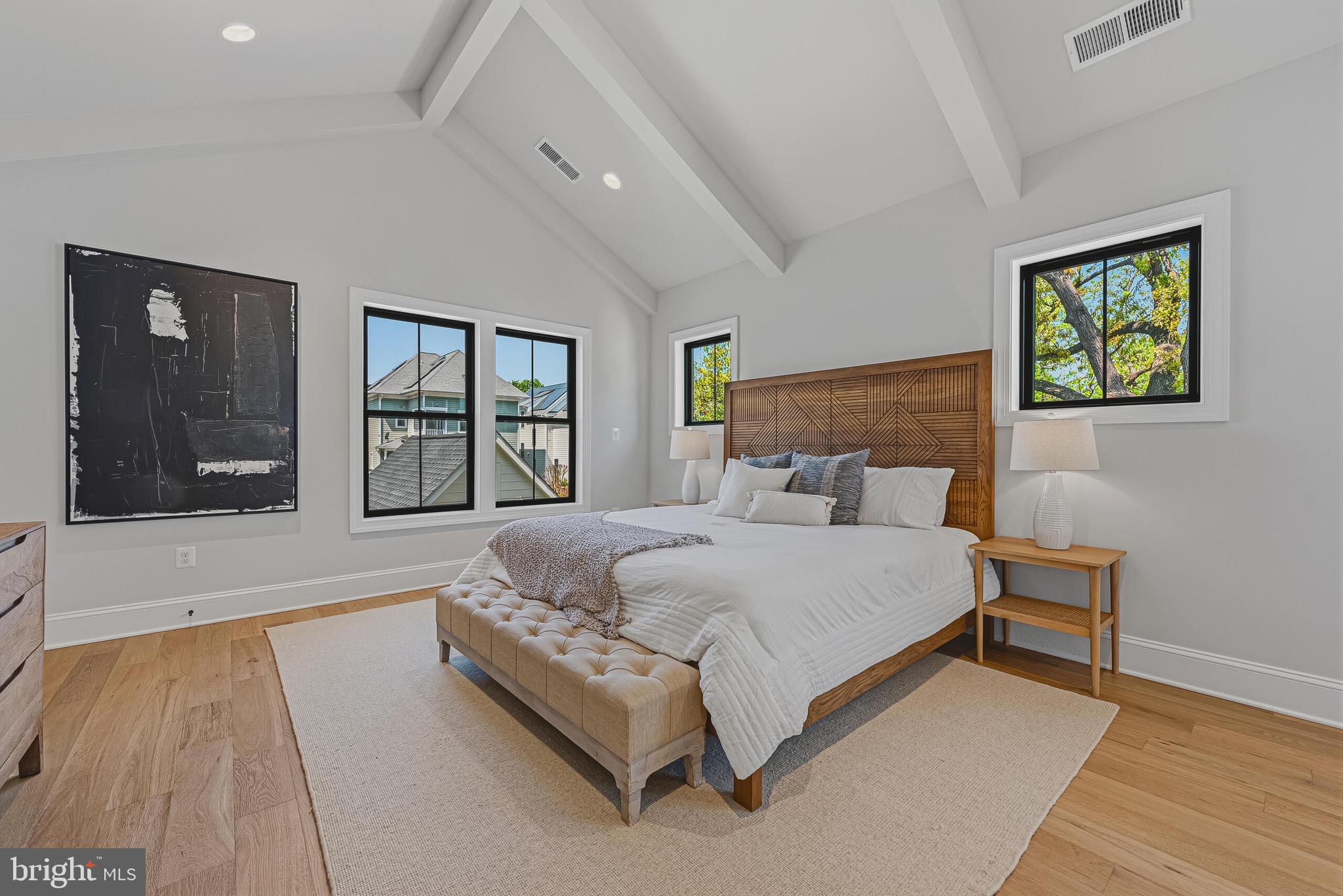 ARLINGTON - Residential