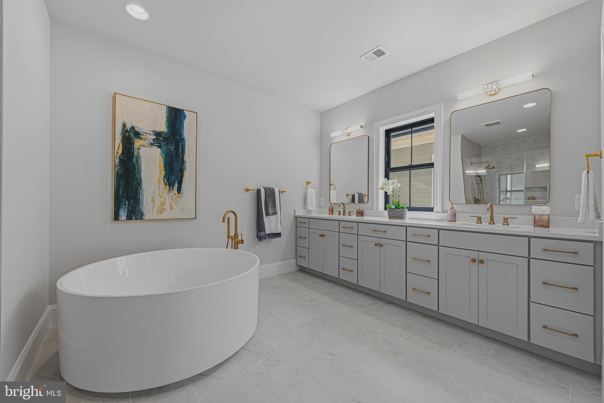 ARLINGTON - Residential