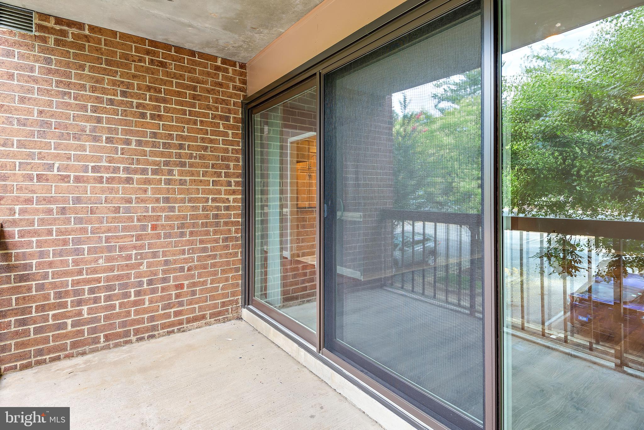 GEORGETOWN VILLAGE - Residential Lease