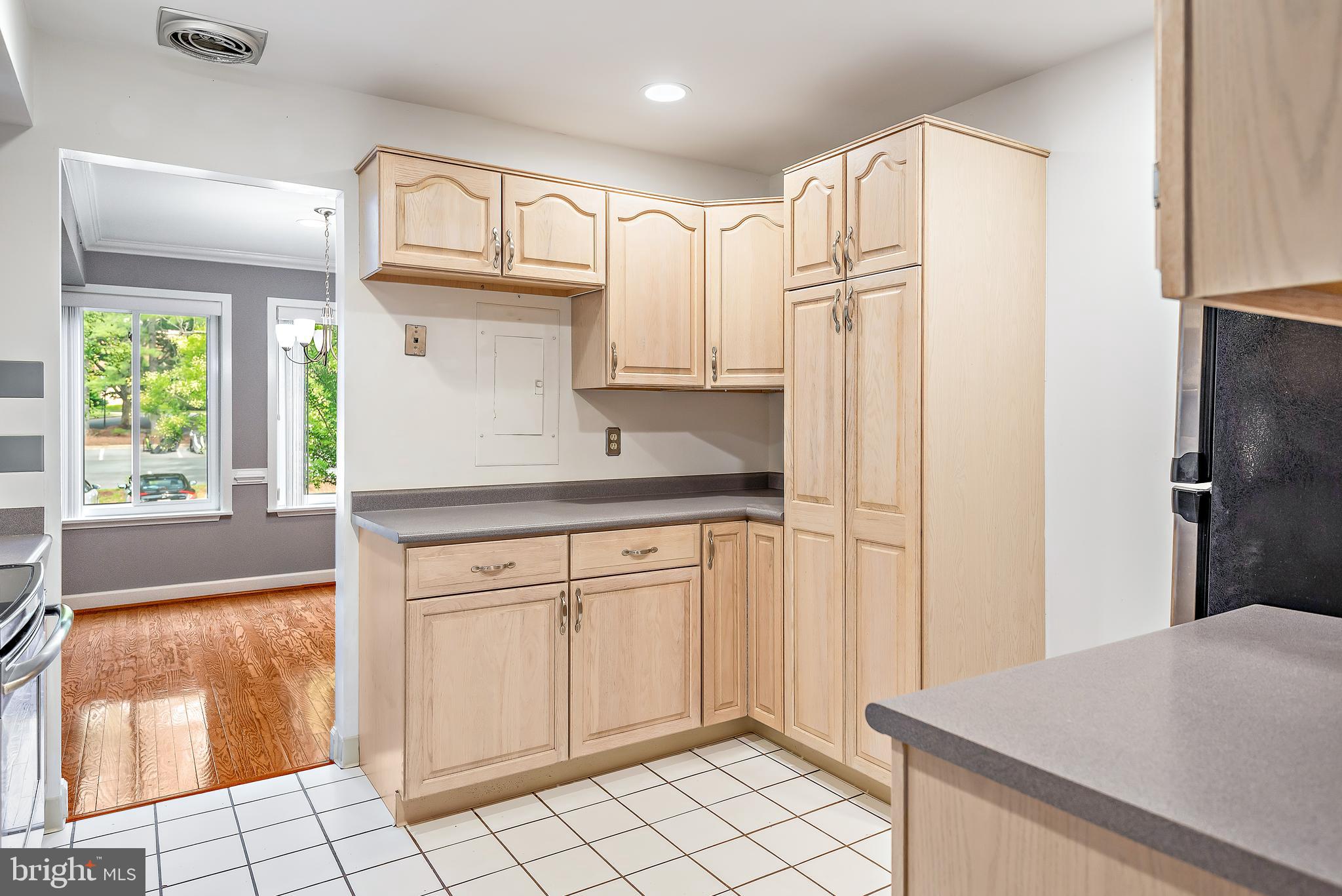 GEORGETOWN VILLAGE - Residential Lease