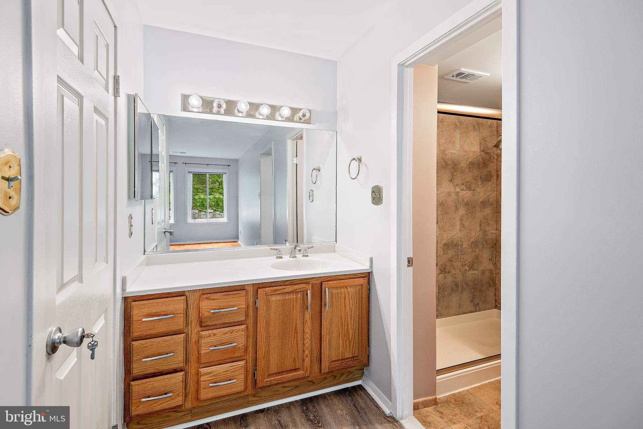 GEORGETOWN VILLAGE - Residential Lease