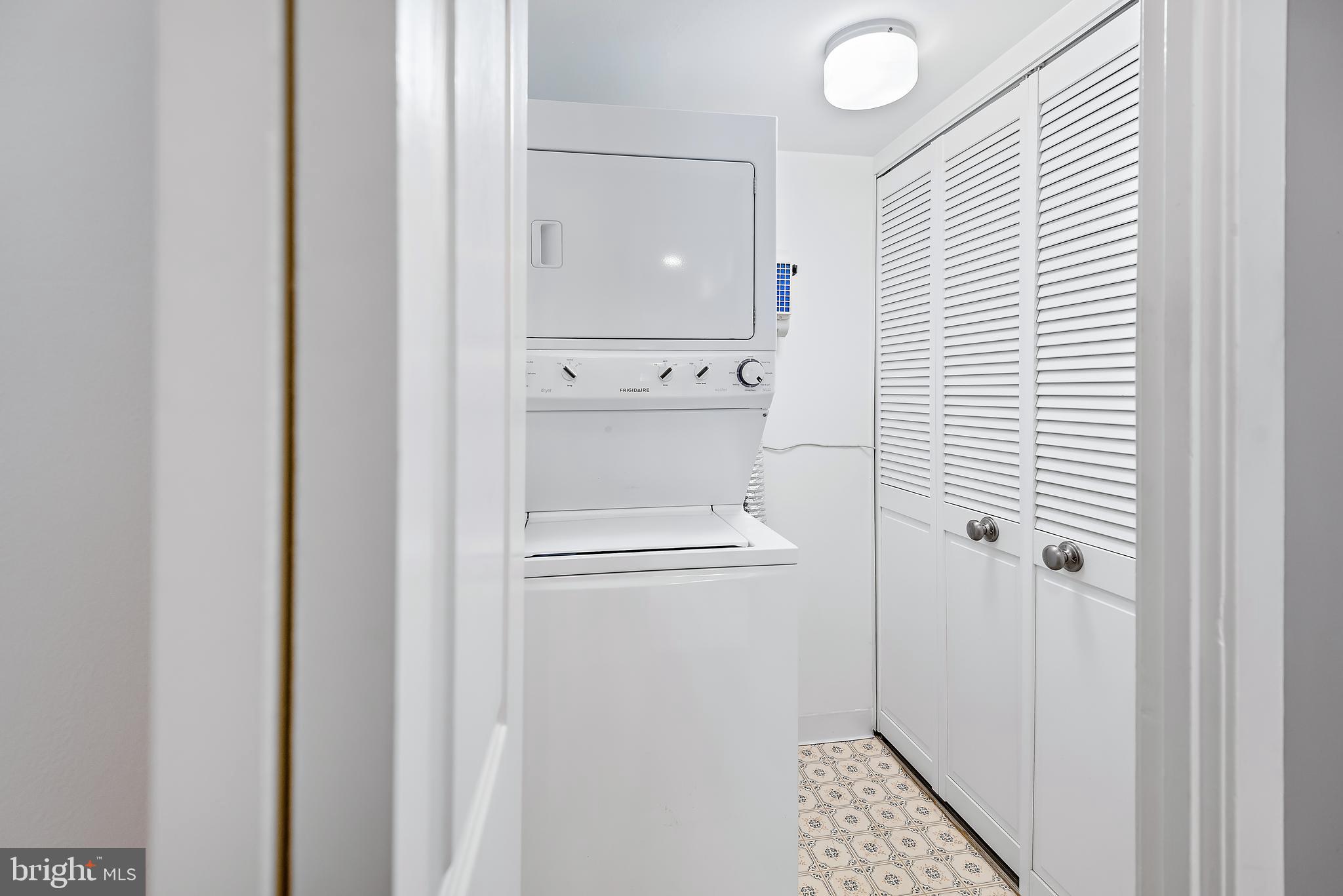 GEORGETOWN VILLAGE - Residential Lease