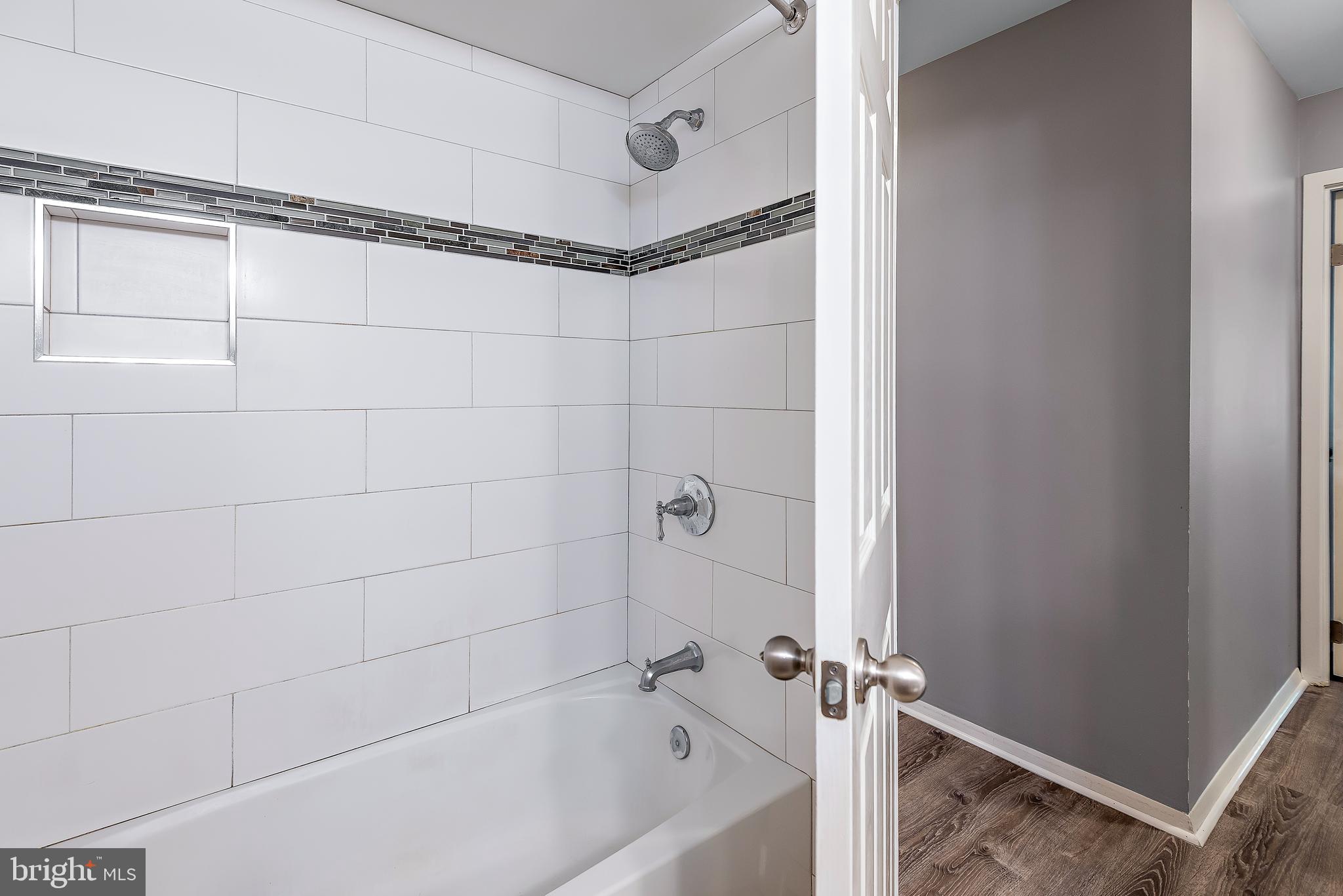 GEORGETOWN VILLAGE - Residential Lease