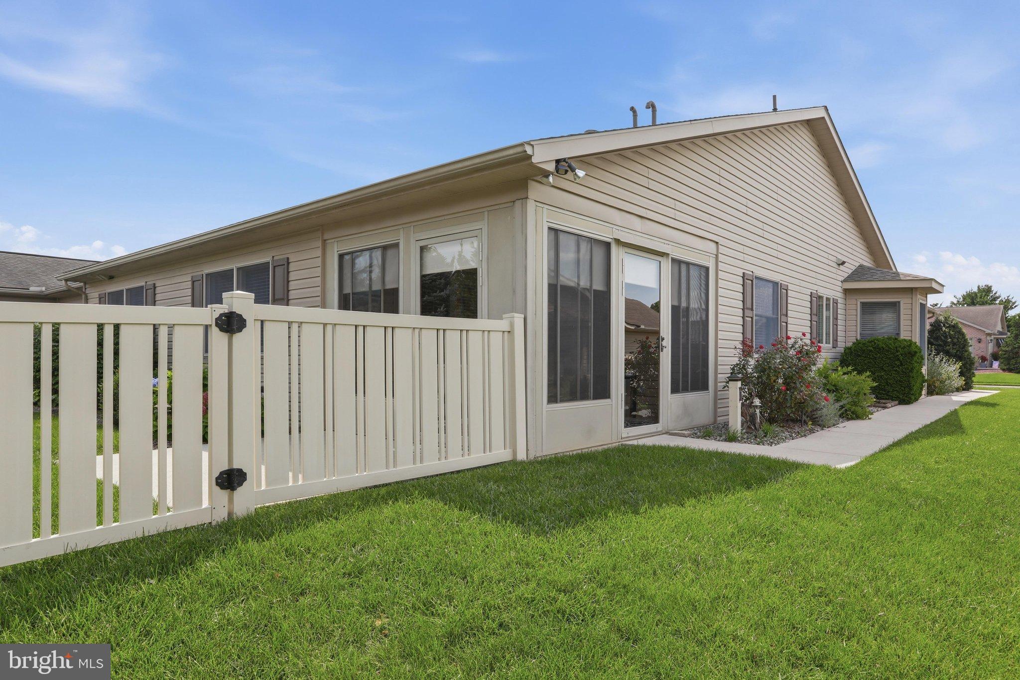 305 SUNBROOK DRIVE