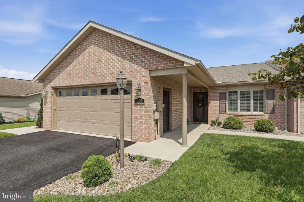Photo of 305 Sunbrook Dr, CHAMBERSBURG, PA 17201 (MLS # PAFL2037204)