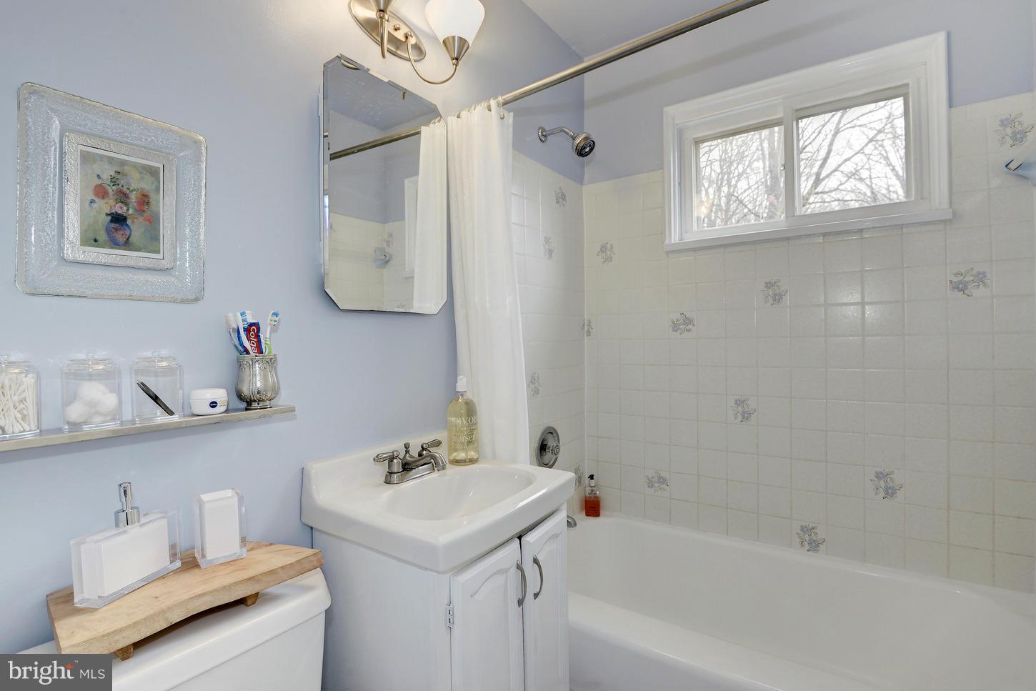 BROYHILL PARK - Residential