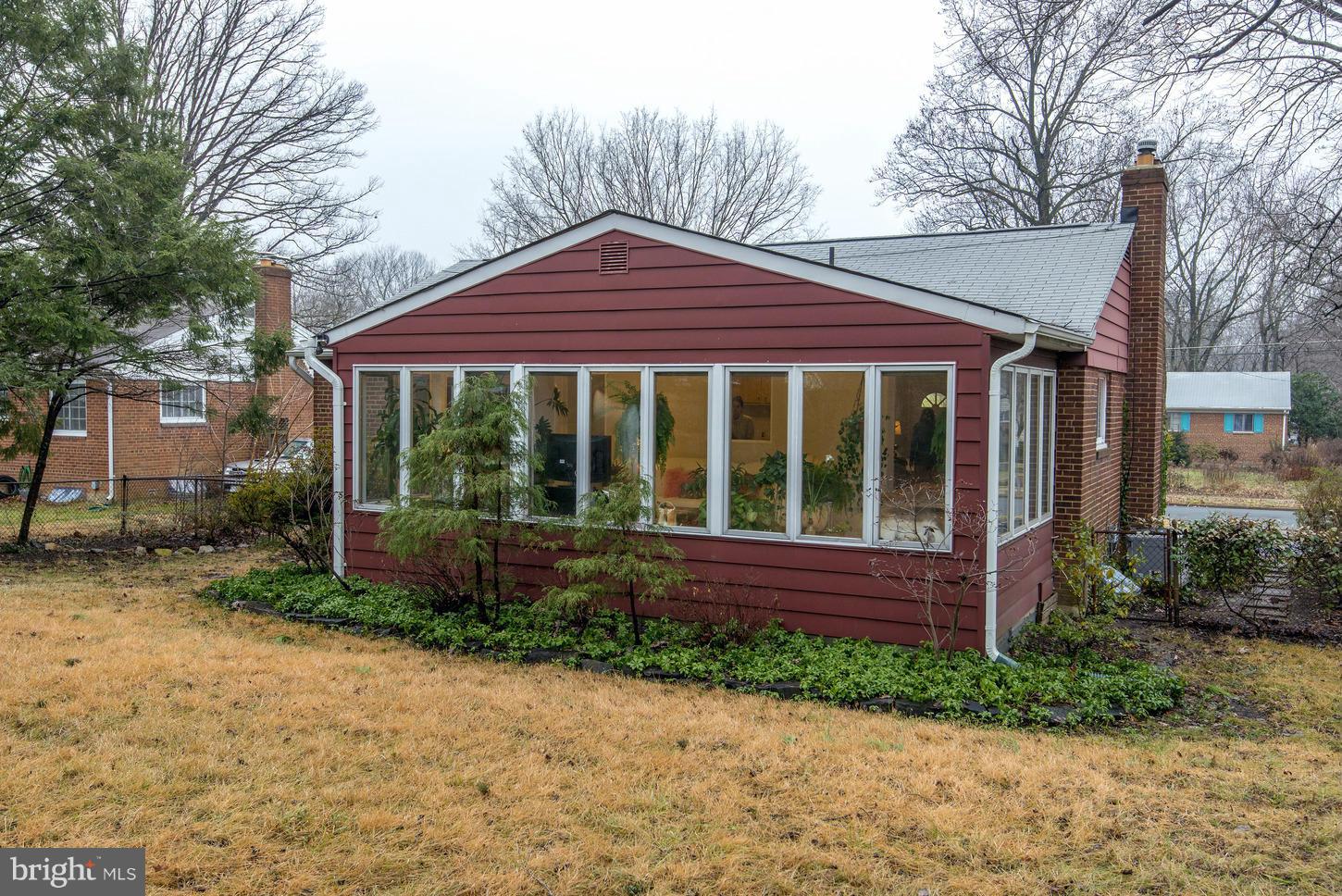 BROYHILL PARK - Residential