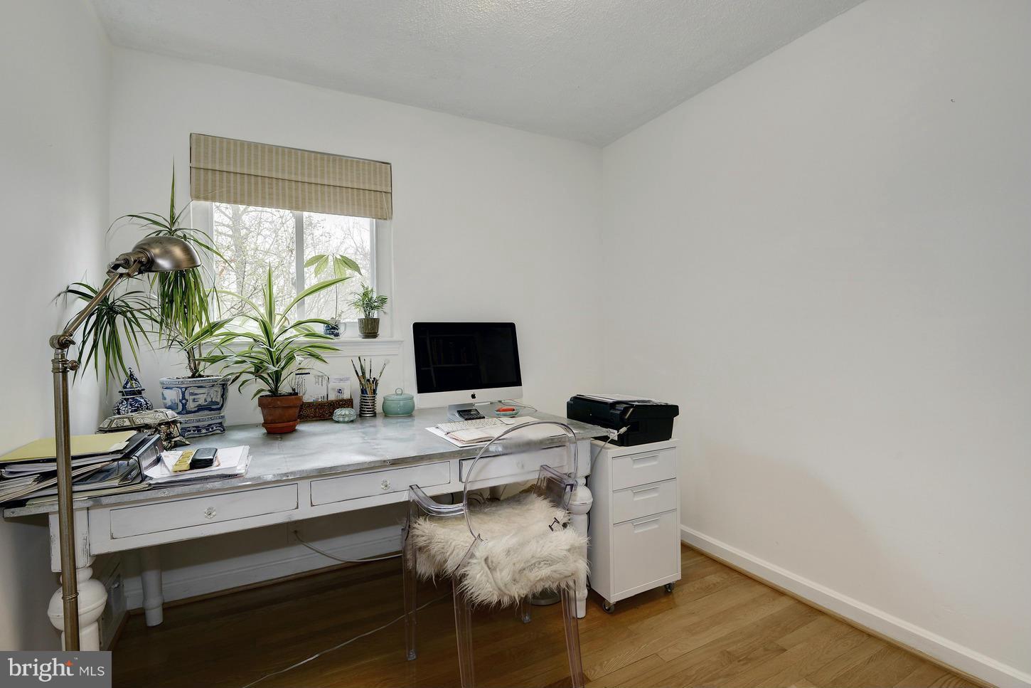 BROYHILL PARK - Residential