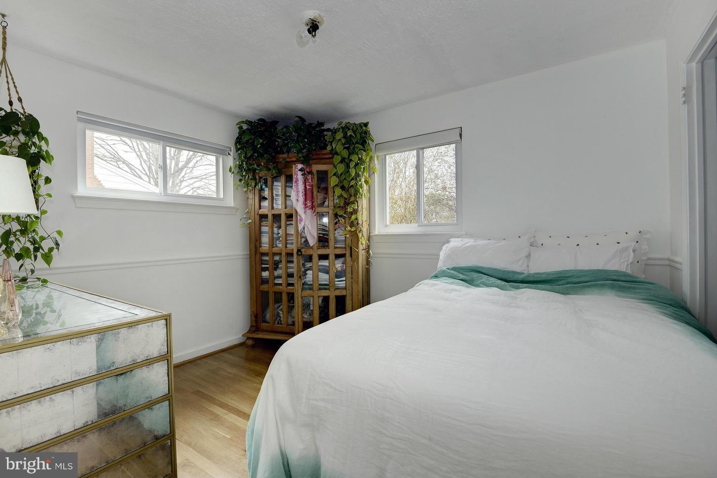 BROYHILL PARK - Residential