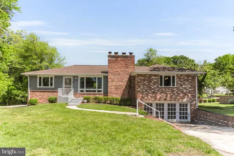 2300 Foster Place, Temple Hills, MD MLS: MDPG2150052