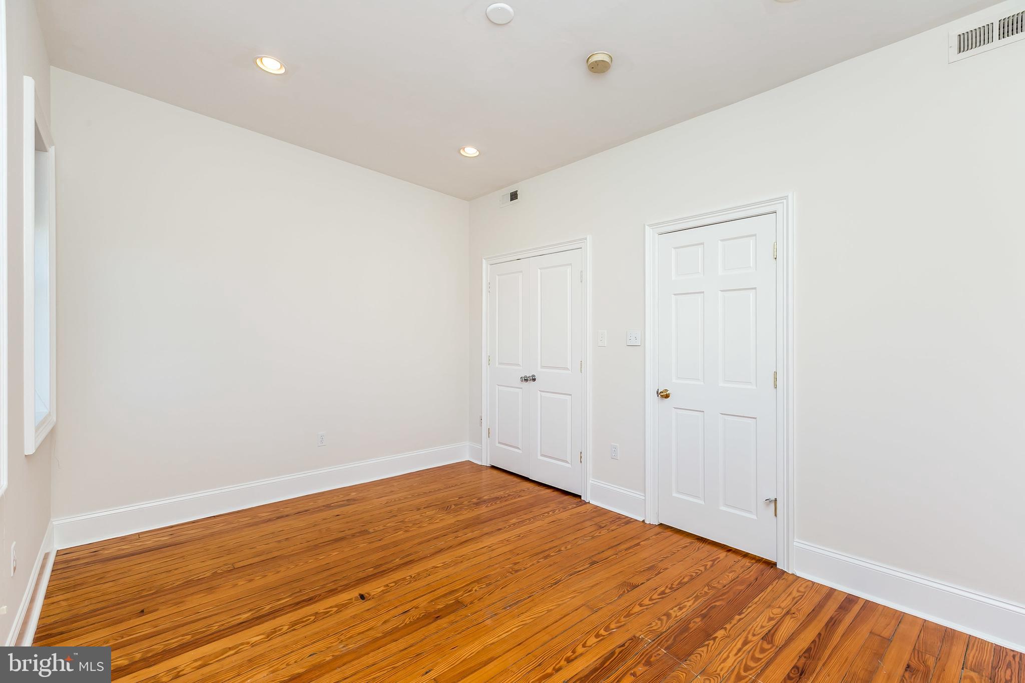 CHARLES VILLAGE - Residential