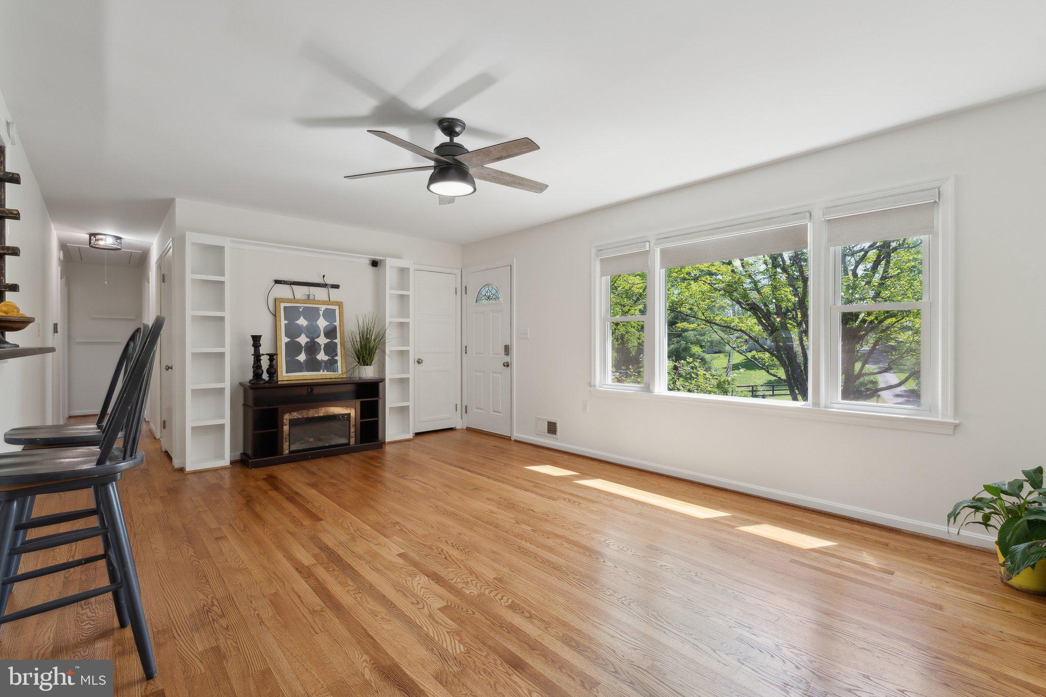 HILLWOOD ESTATES - Residential