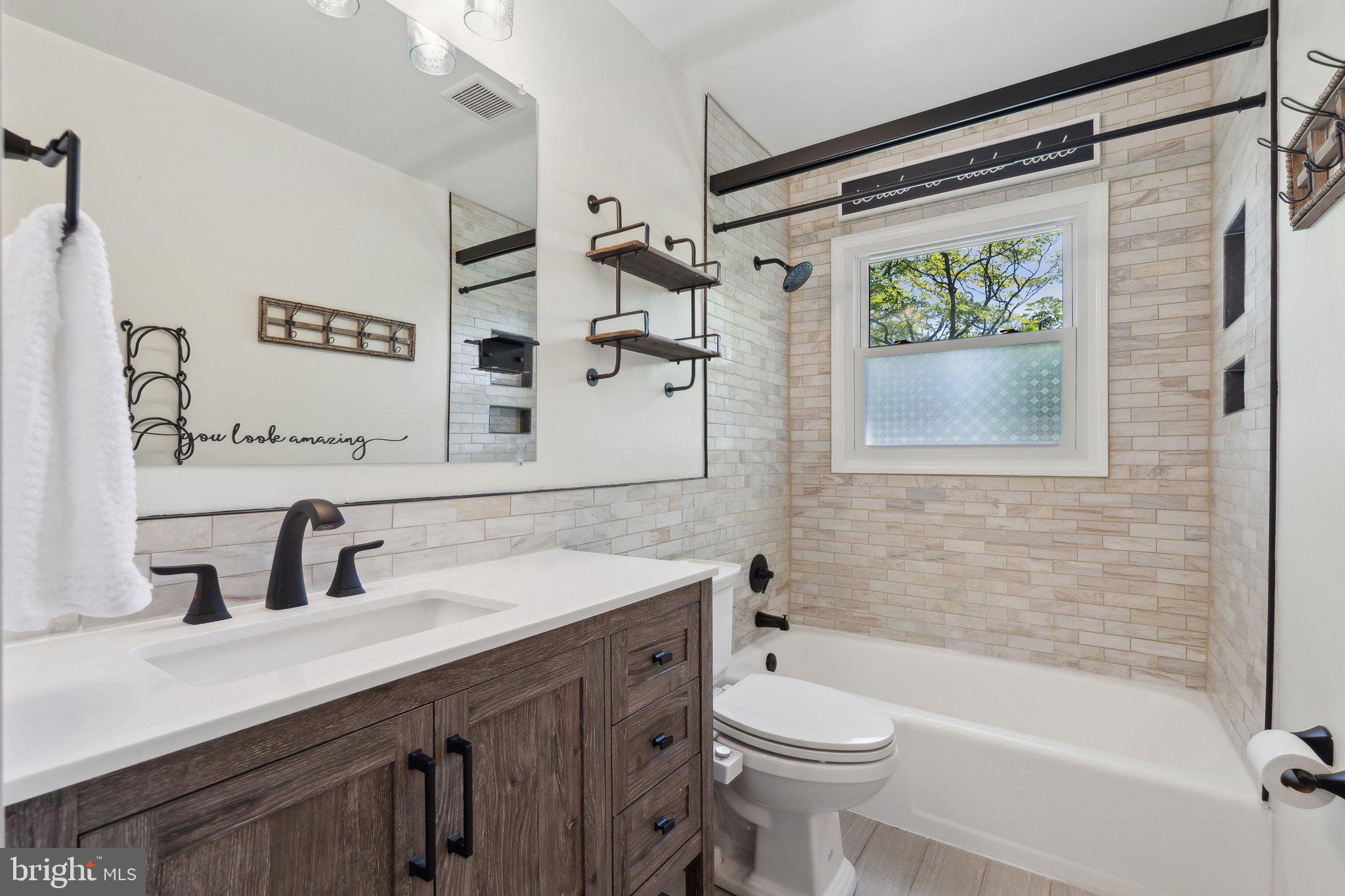 HILLWOOD ESTATES - Residential