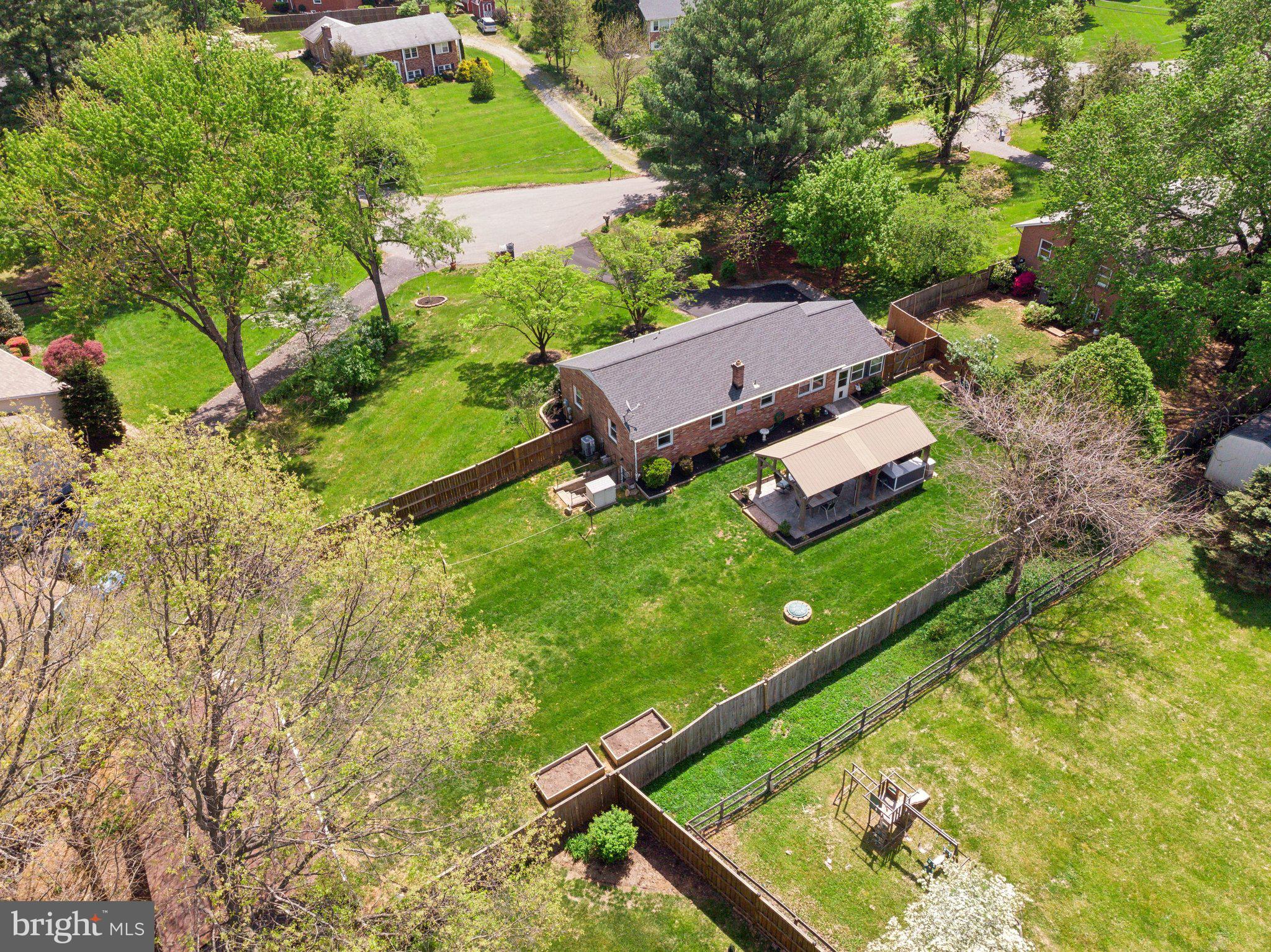 HILLWOOD ESTATES - Residential