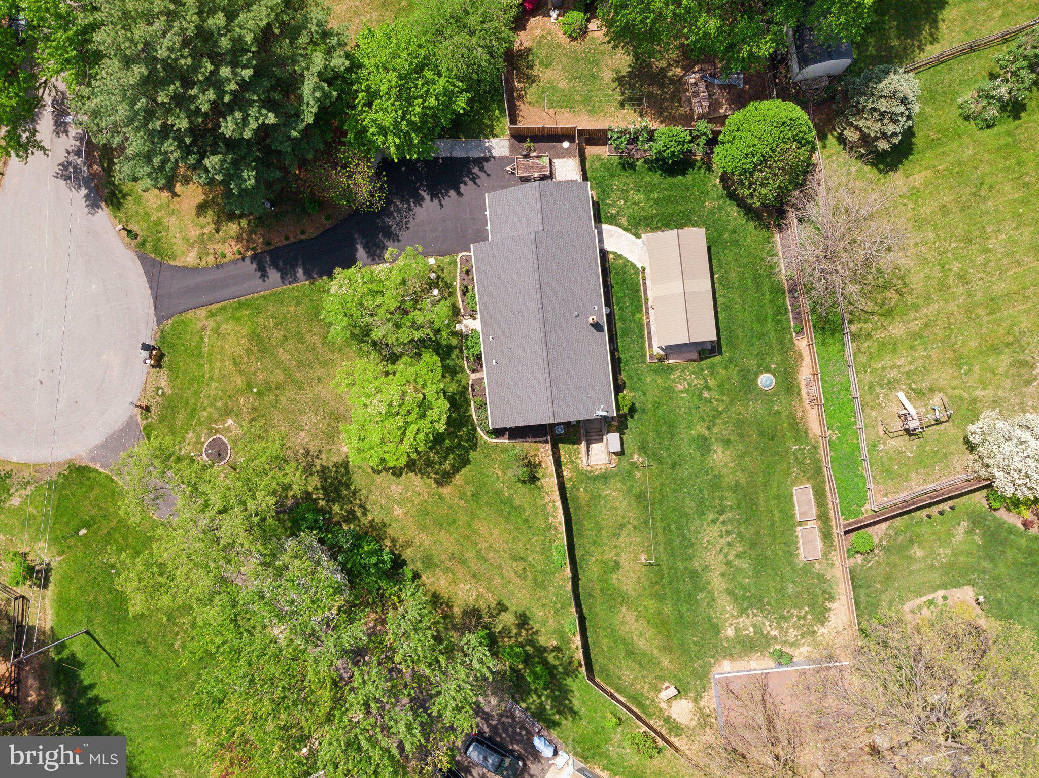 HILLWOOD ESTATES - Residential