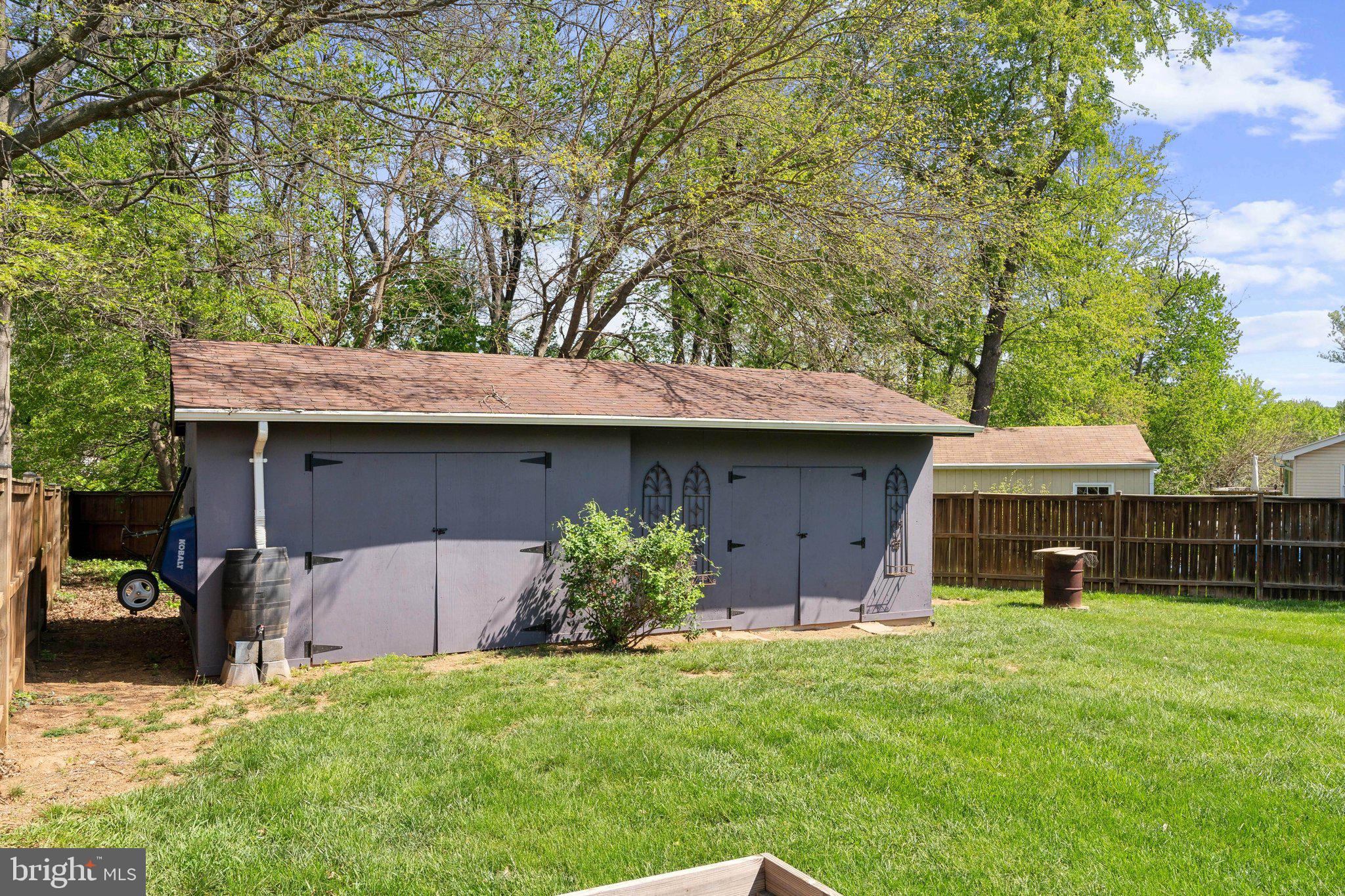 HILLWOOD ESTATES - Residential