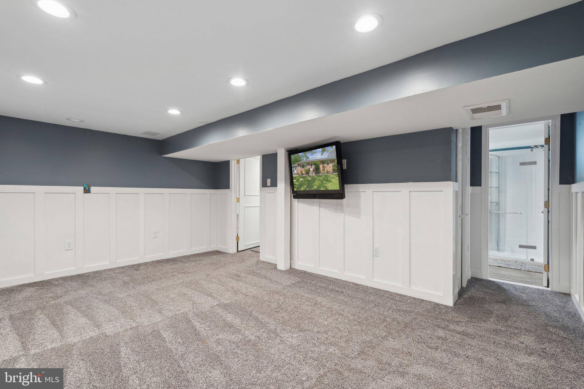 HILLWOOD ESTATES - Residential