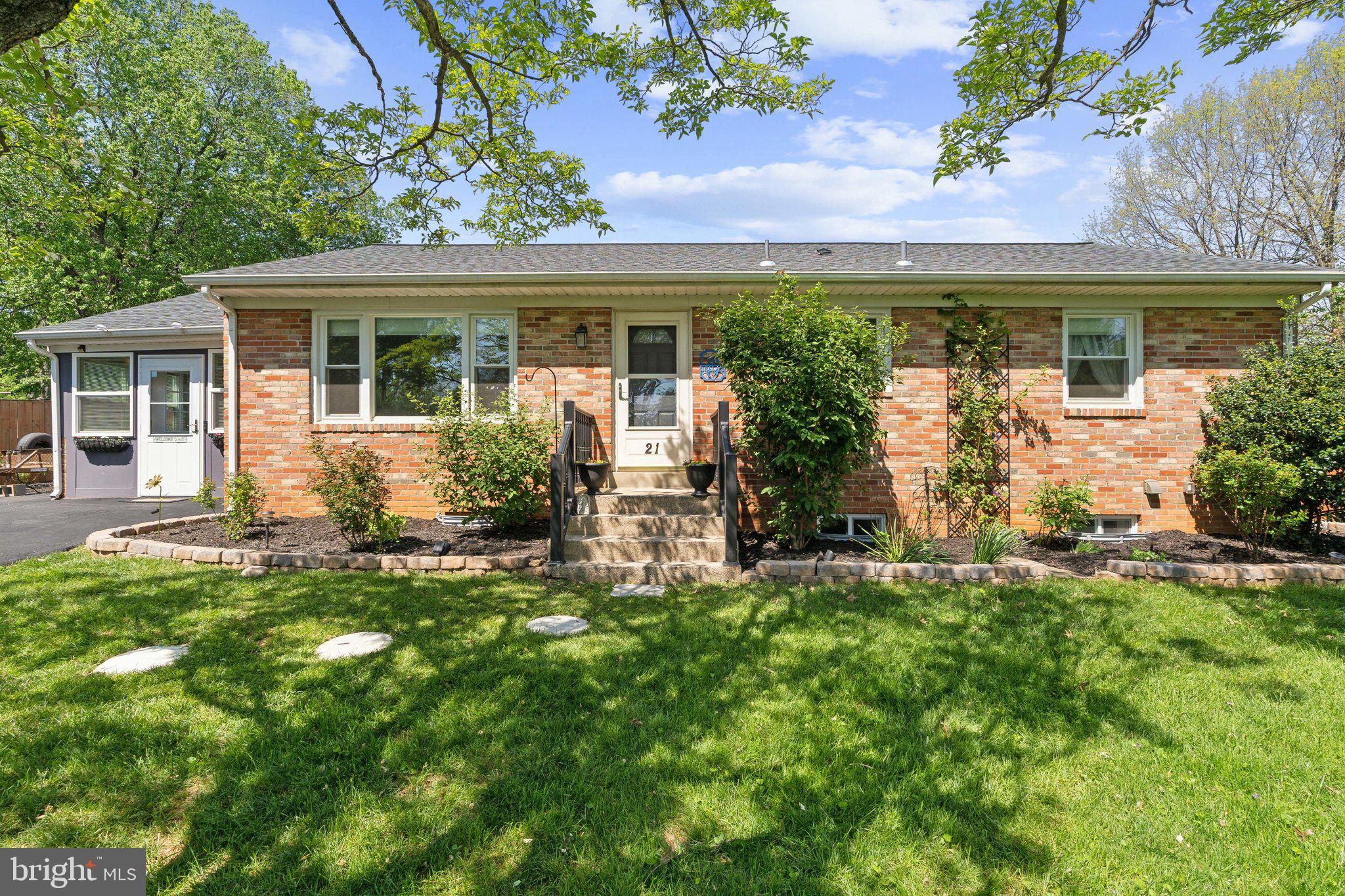 HILLWOOD ESTATES - Residential