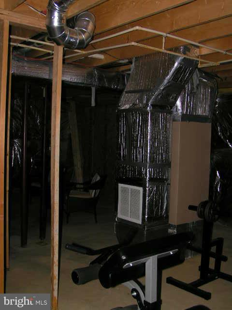 WILLOW WOODS - Residential Lease