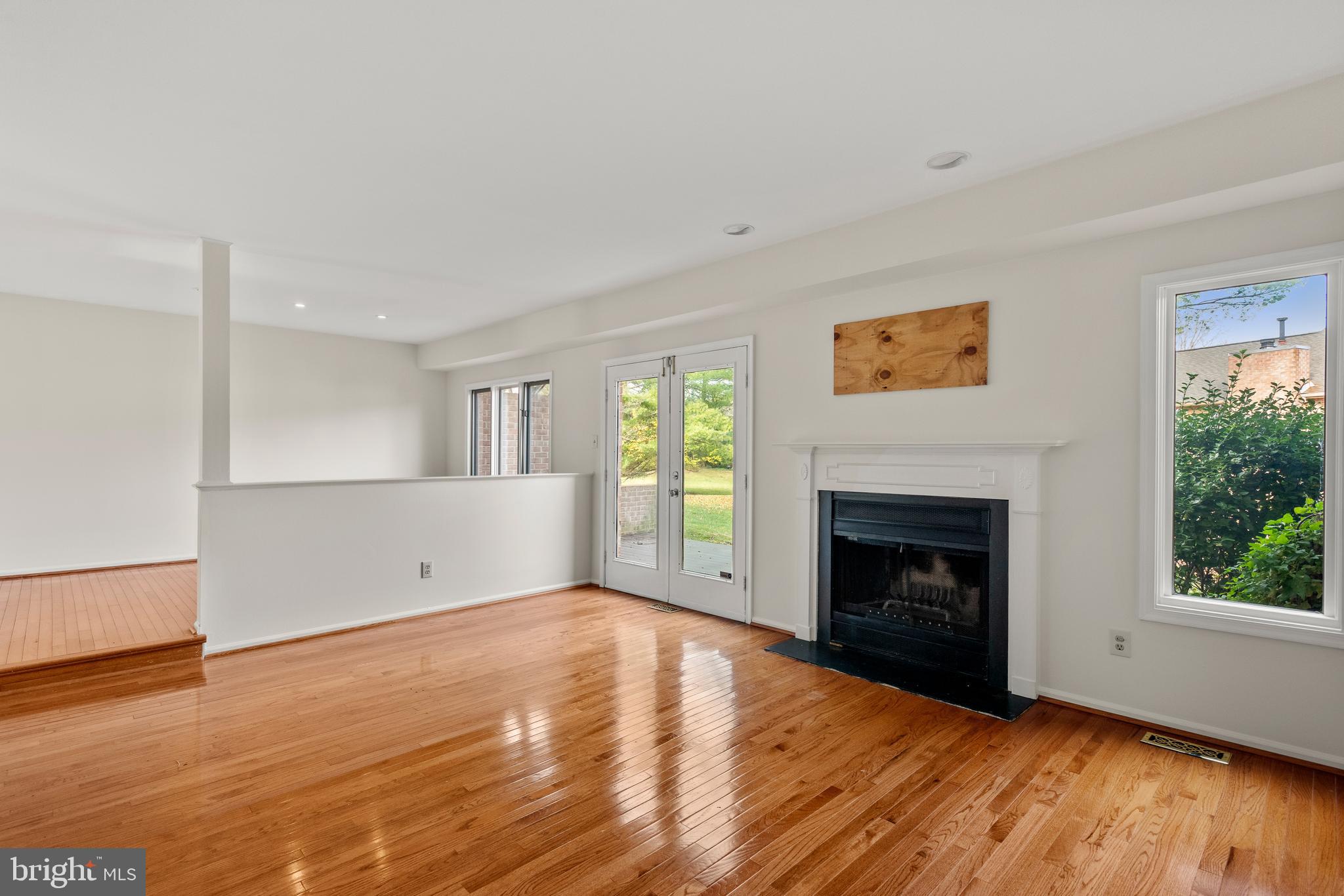 QUARTERS - Residential Lease