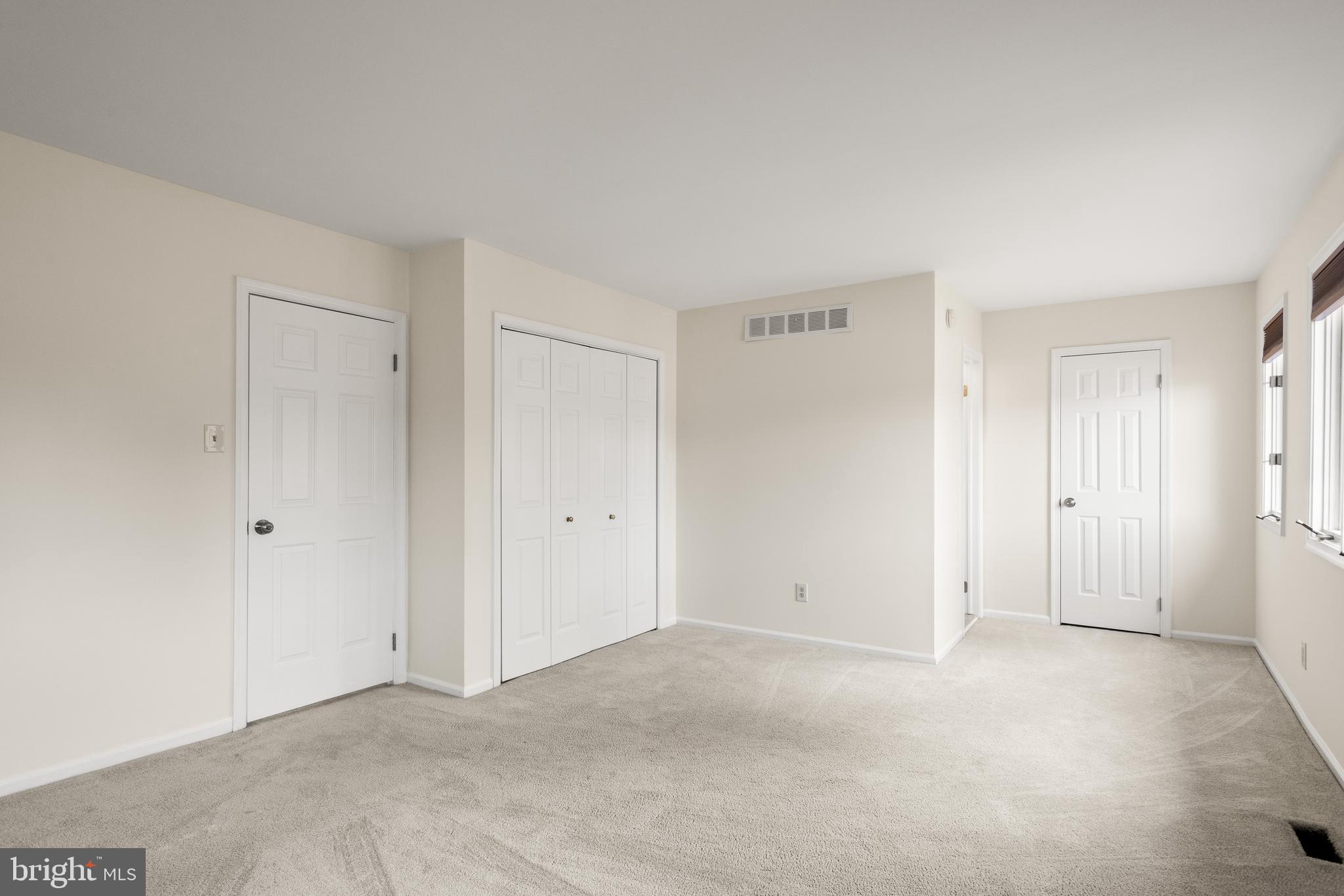 QUARTERS - Residential Lease