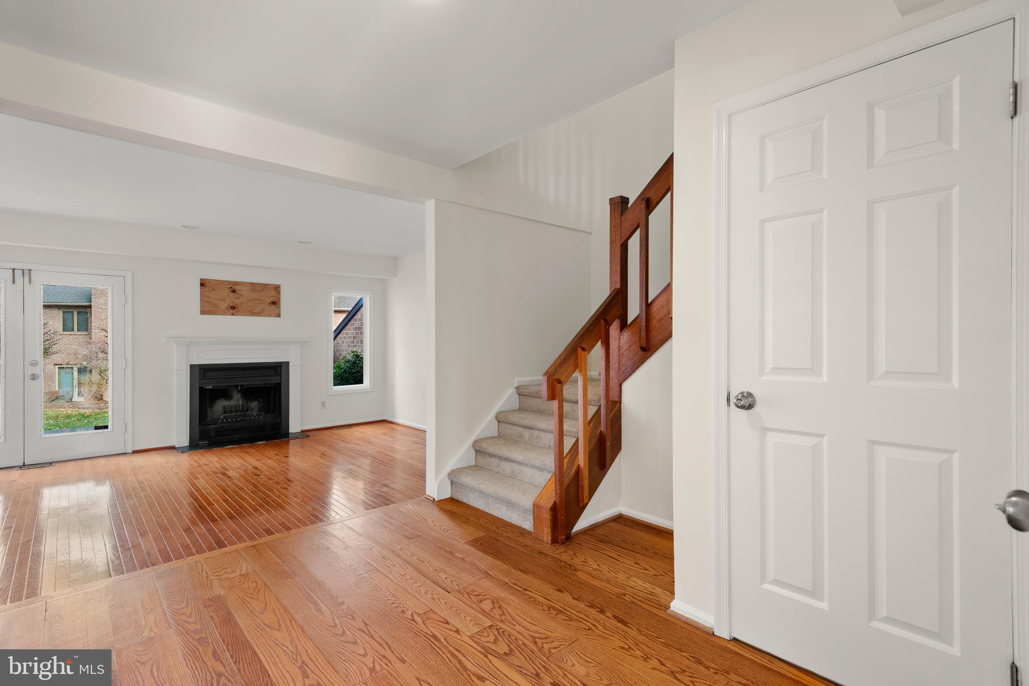 QUARTERS - Residential Lease