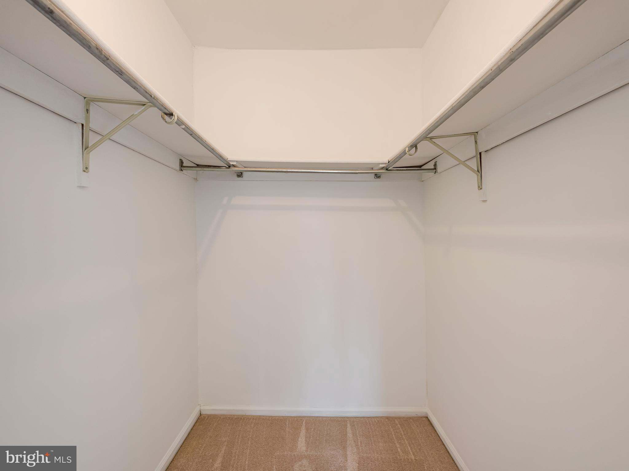 QUARTERS - Residential Lease