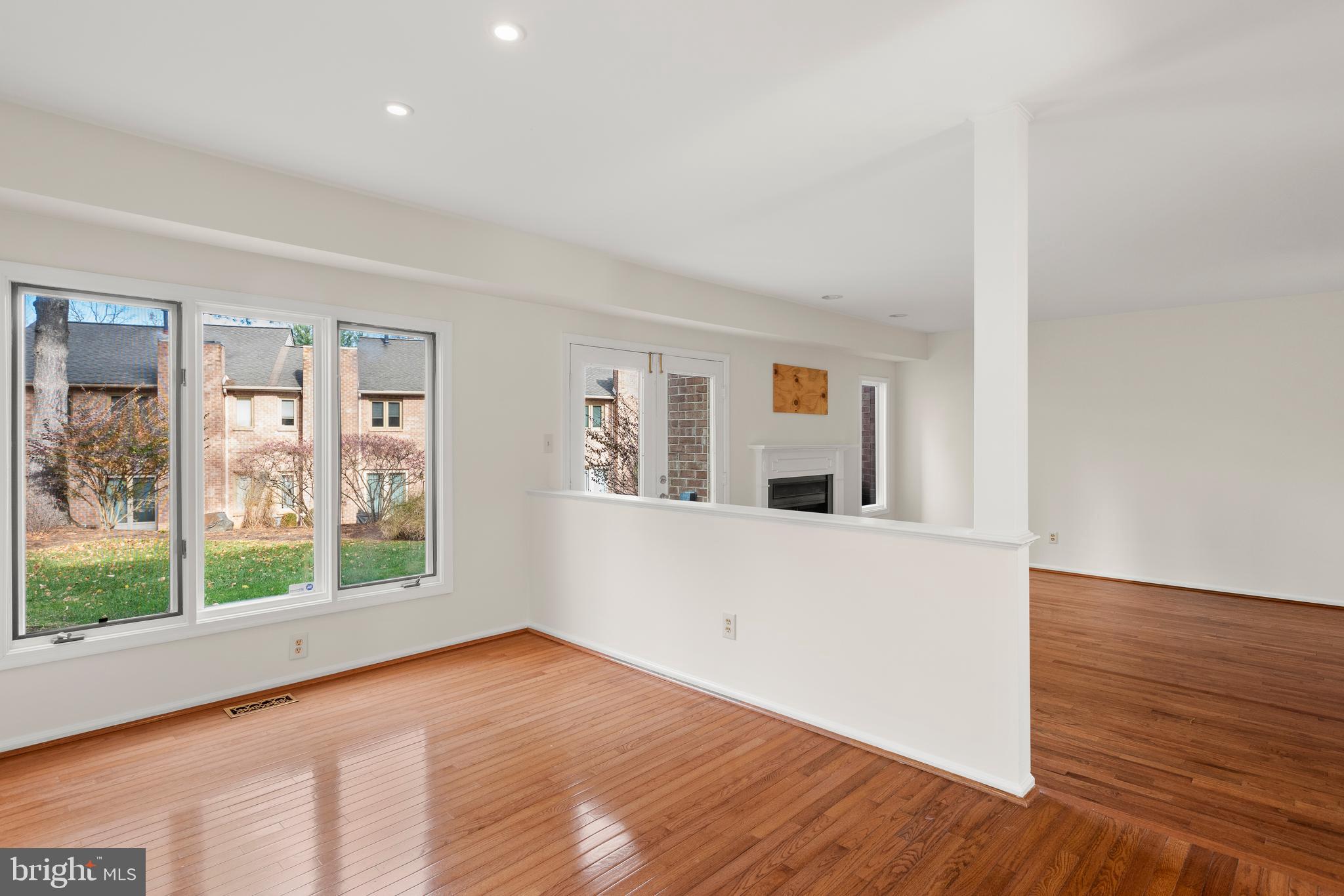 QUARTERS - Residential Lease