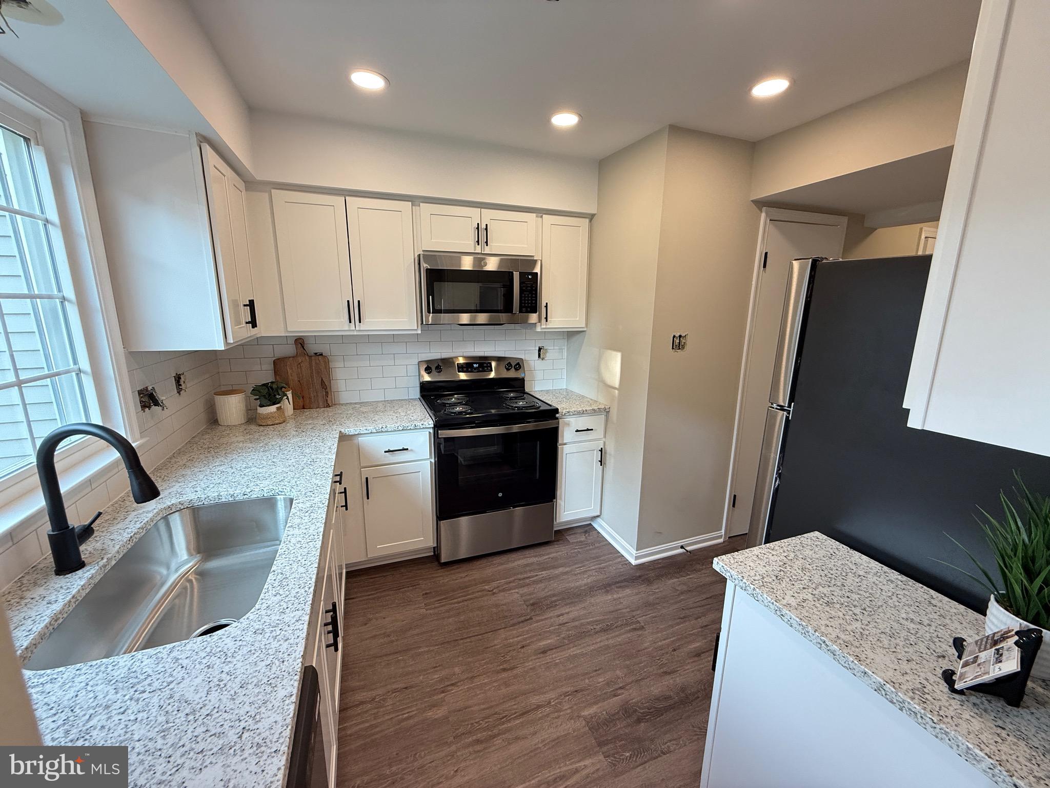 3424 QUEENSBOROUGH DRIVE