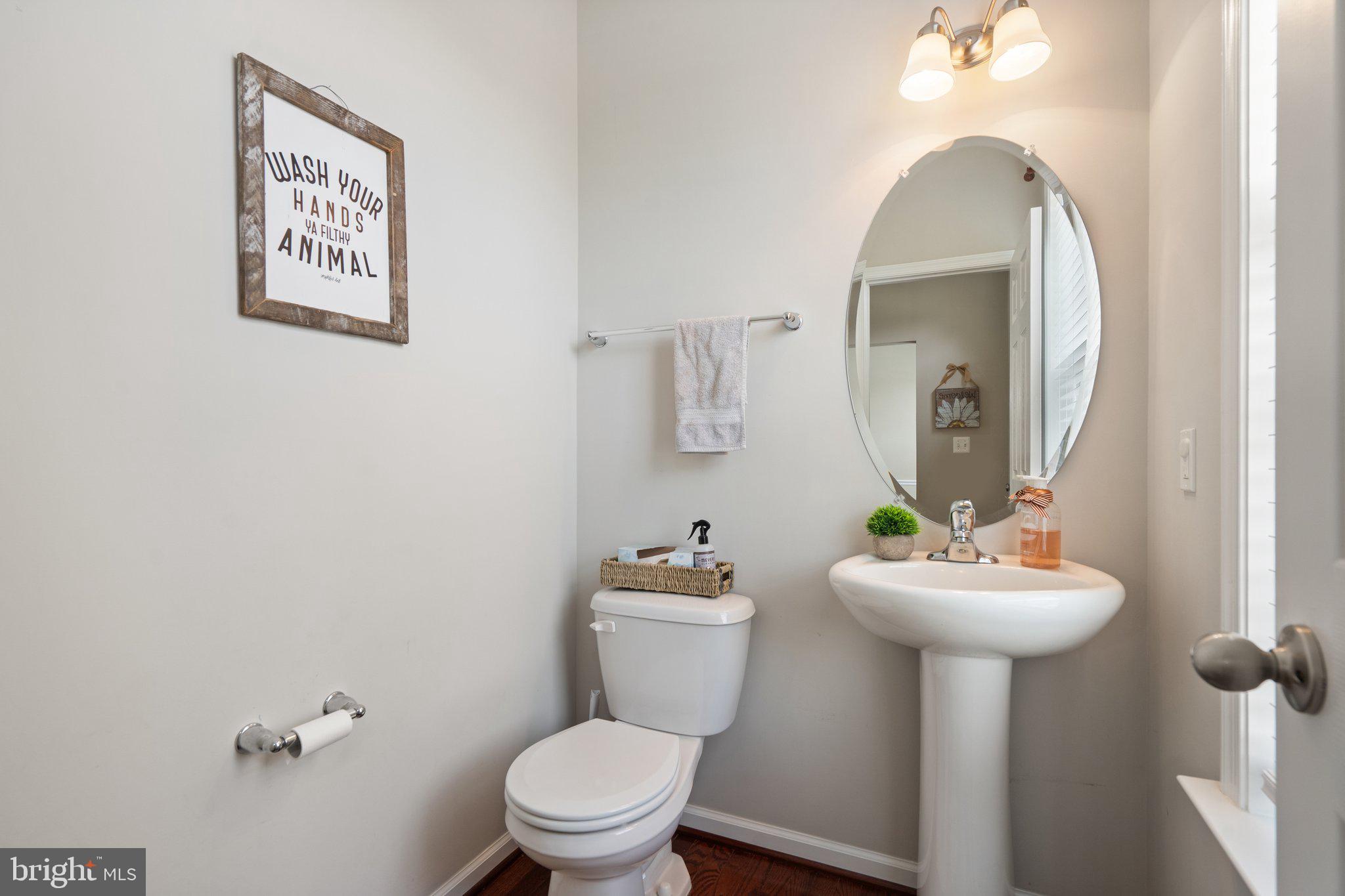 COLONIAL HILLS - Residential