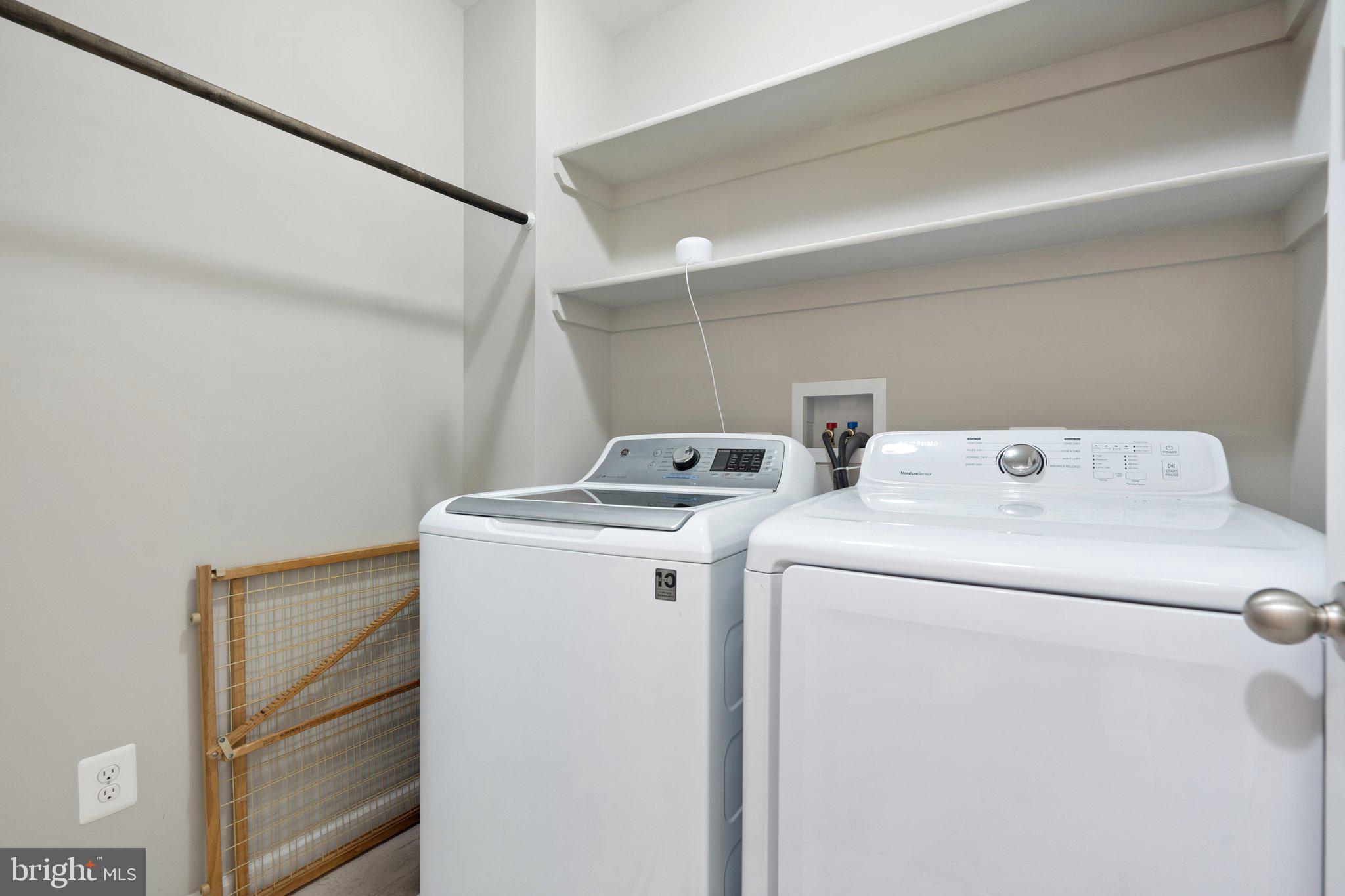 COLONIAL HILLS - Residential