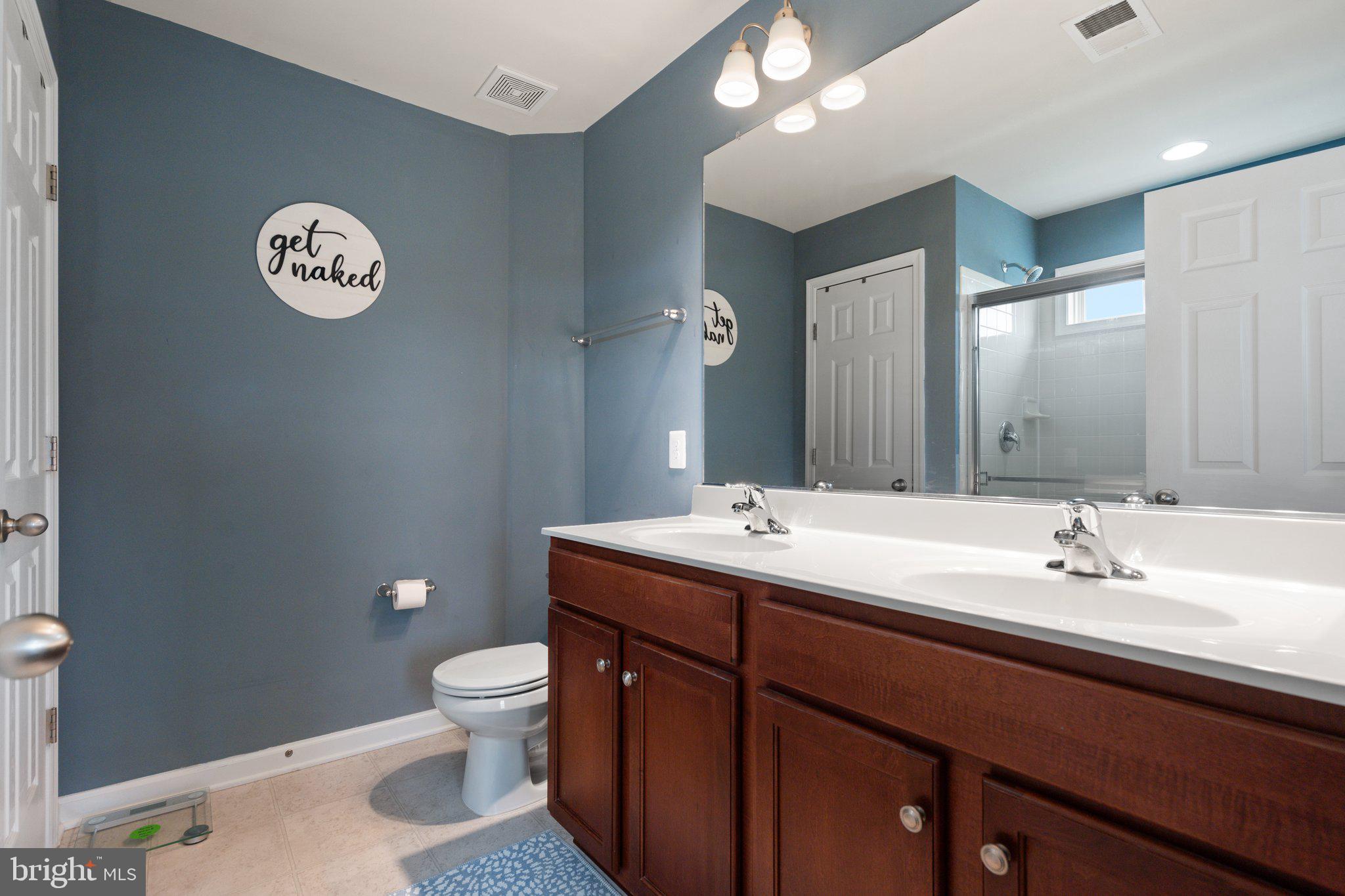 COLONIAL HILLS - Residential