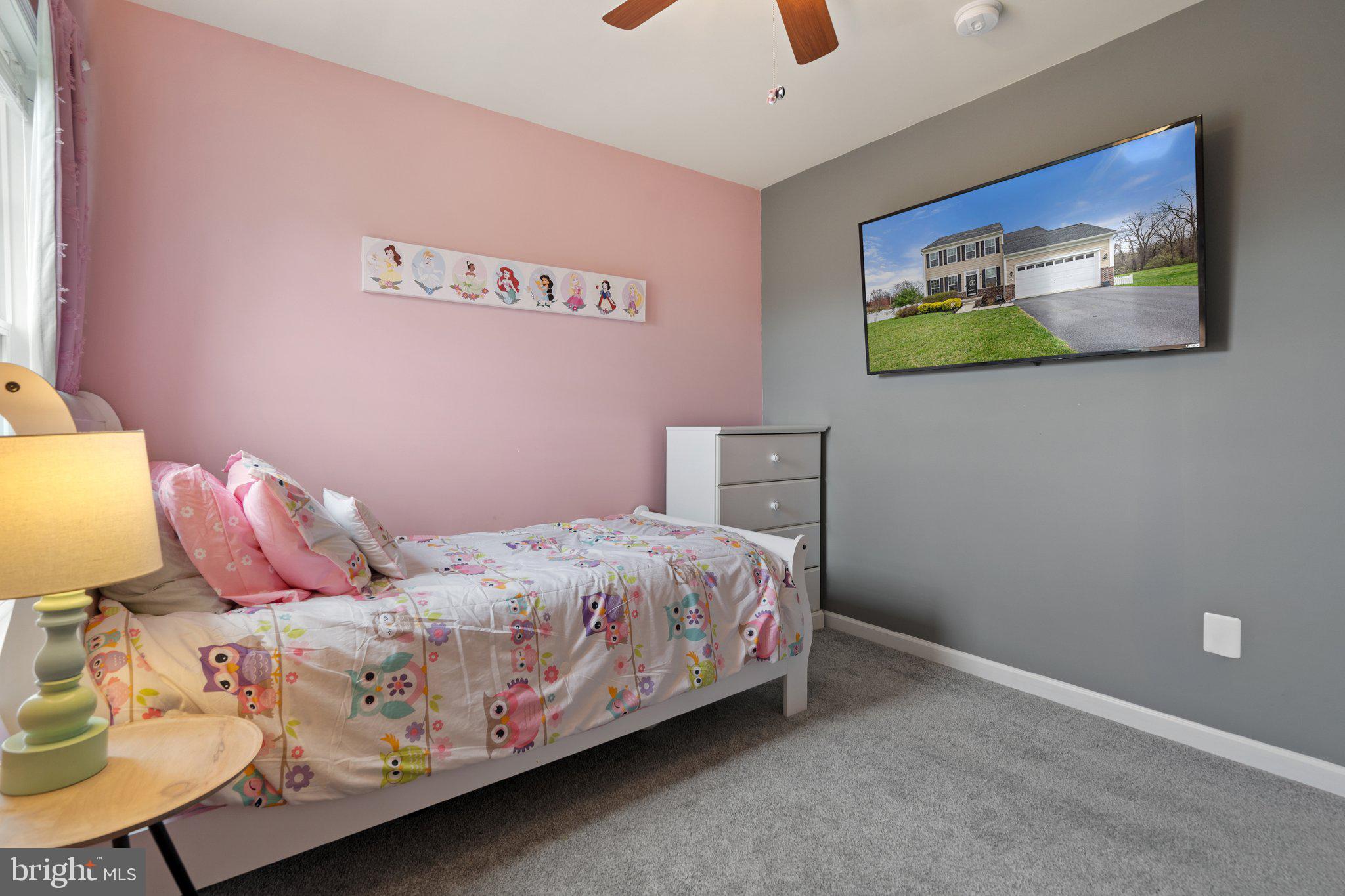 COLONIAL HILLS - Residential