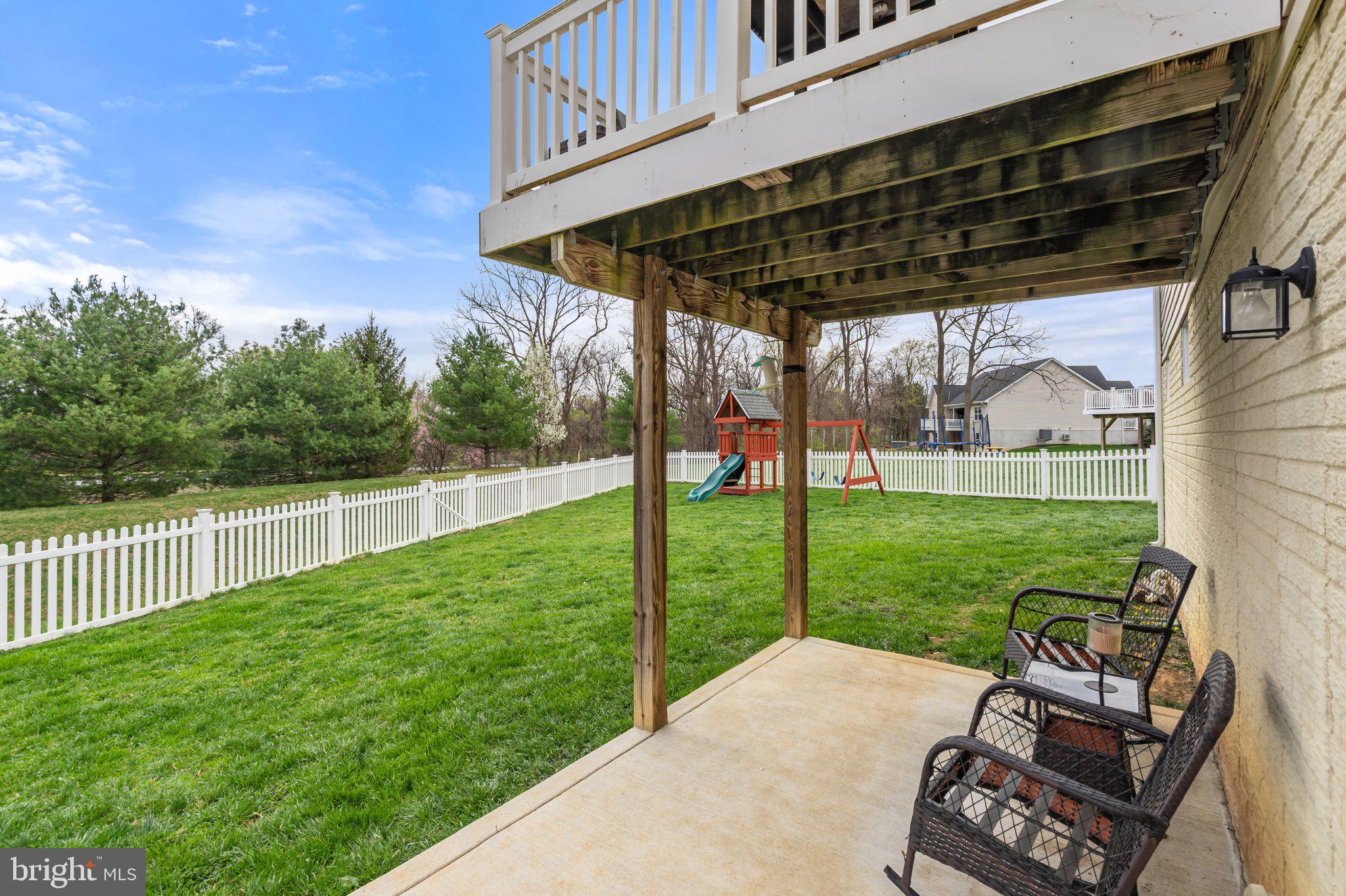 COLONIAL HILLS - Residential