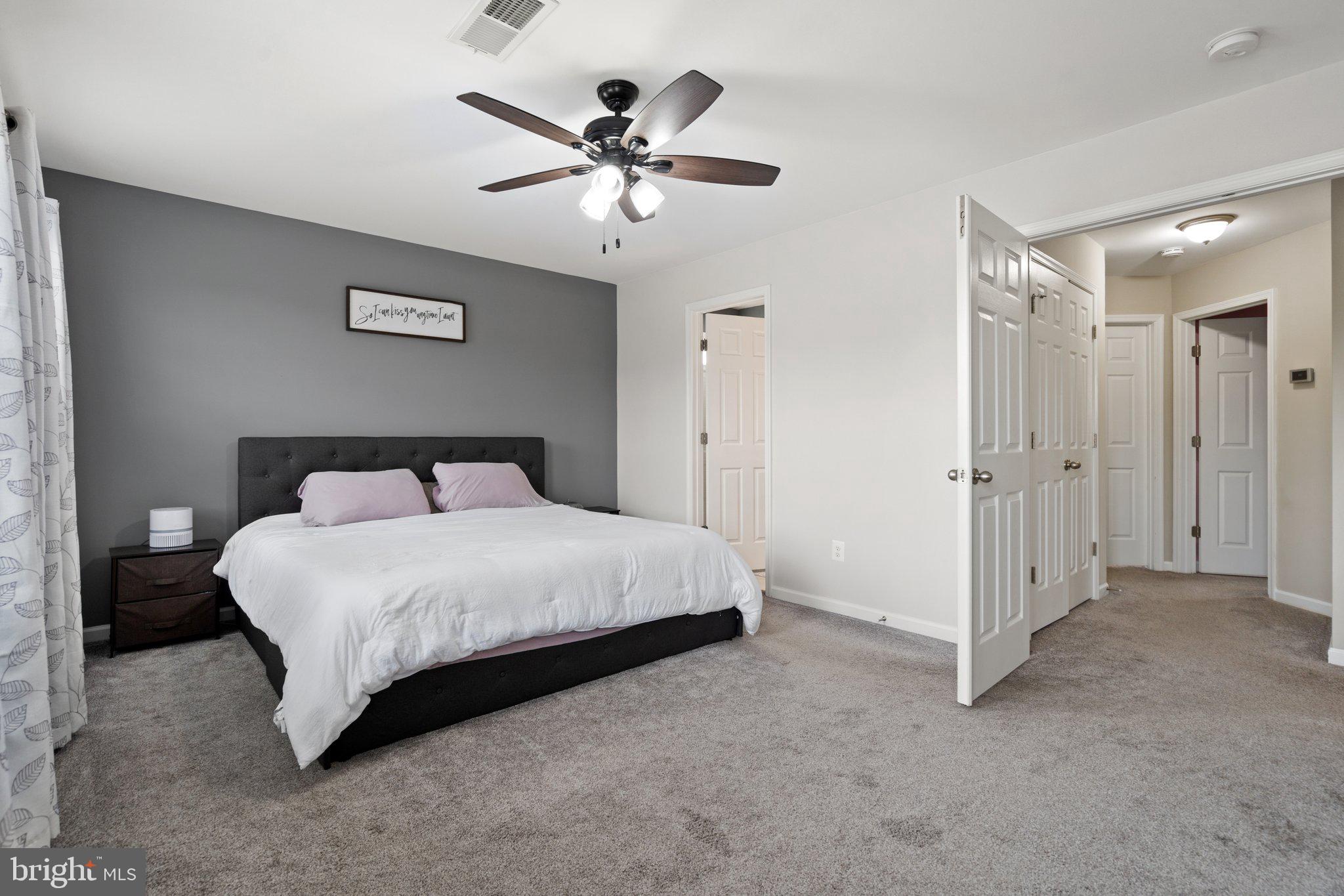 COLONIAL HILLS - Residential