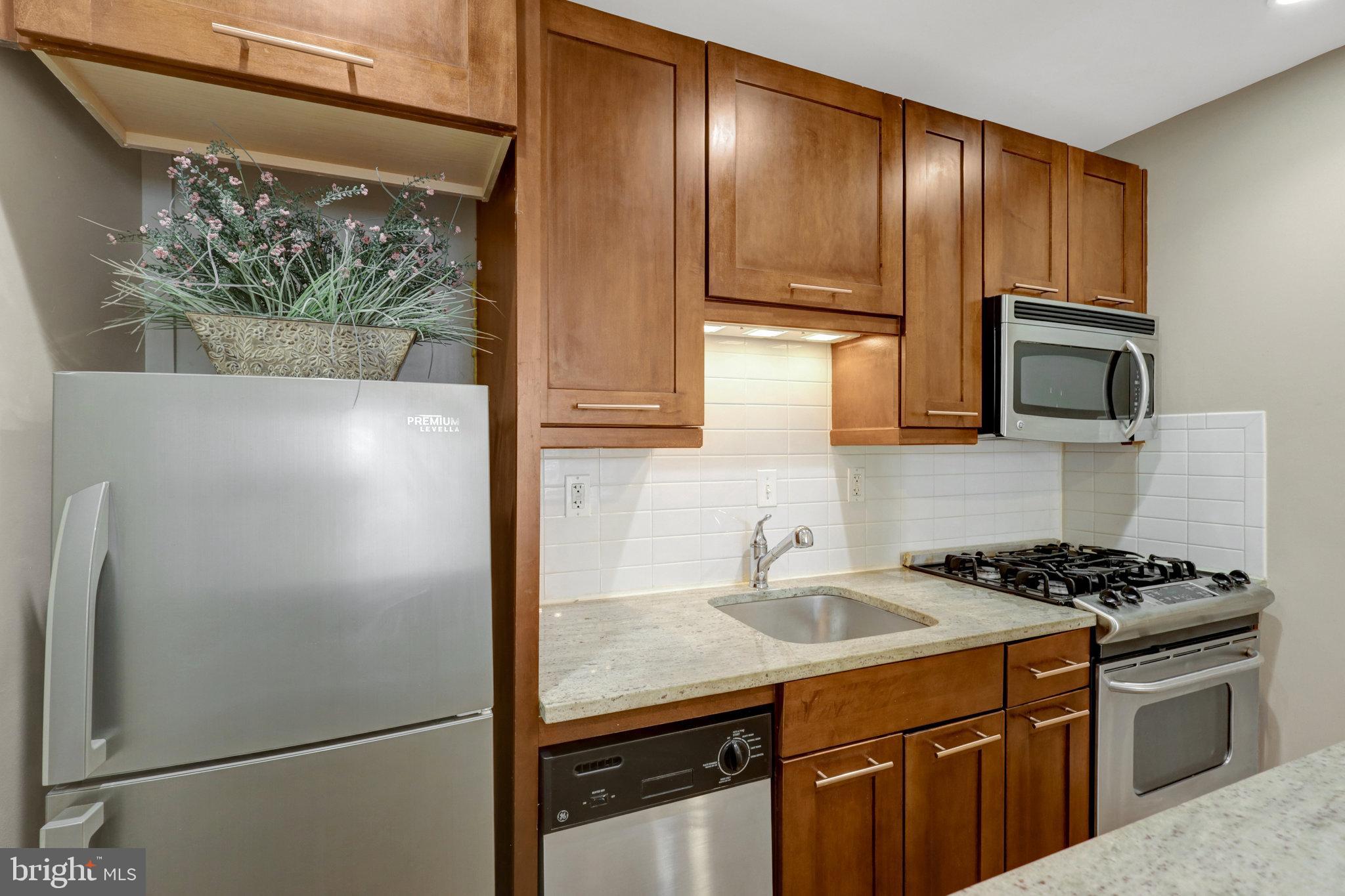 2639 15TH STREET NW B2