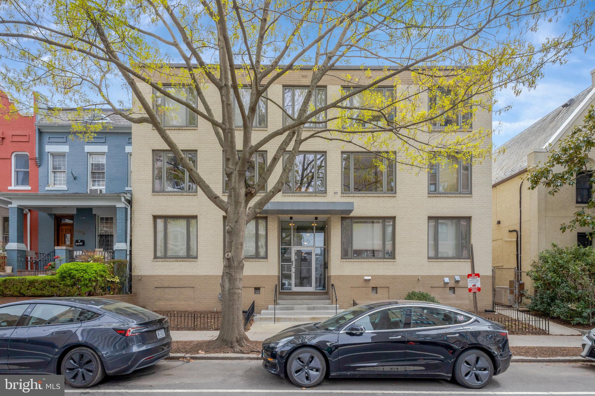2639 15TH STREET NW B2