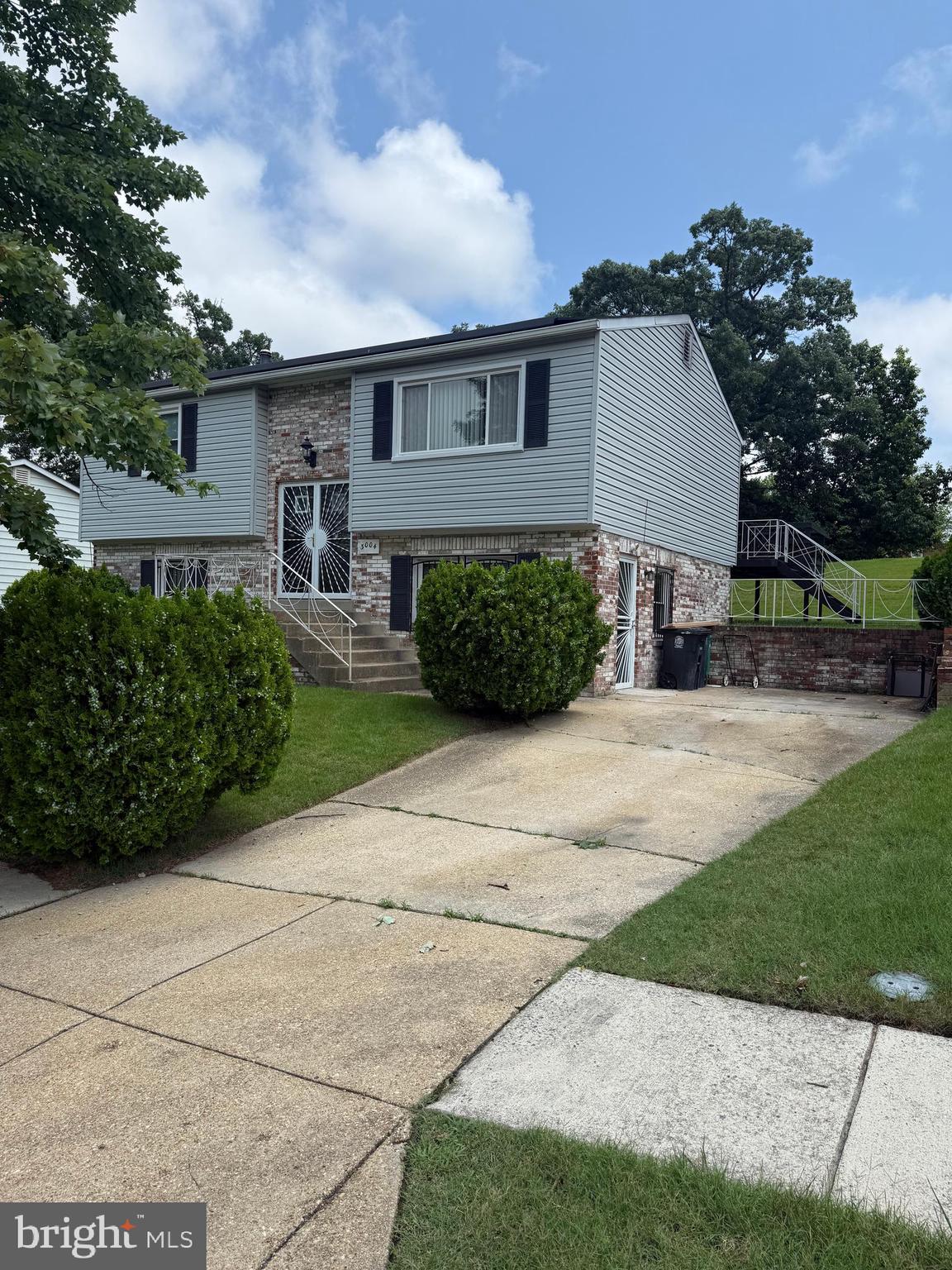 3004 GREAT OAK DRIVE