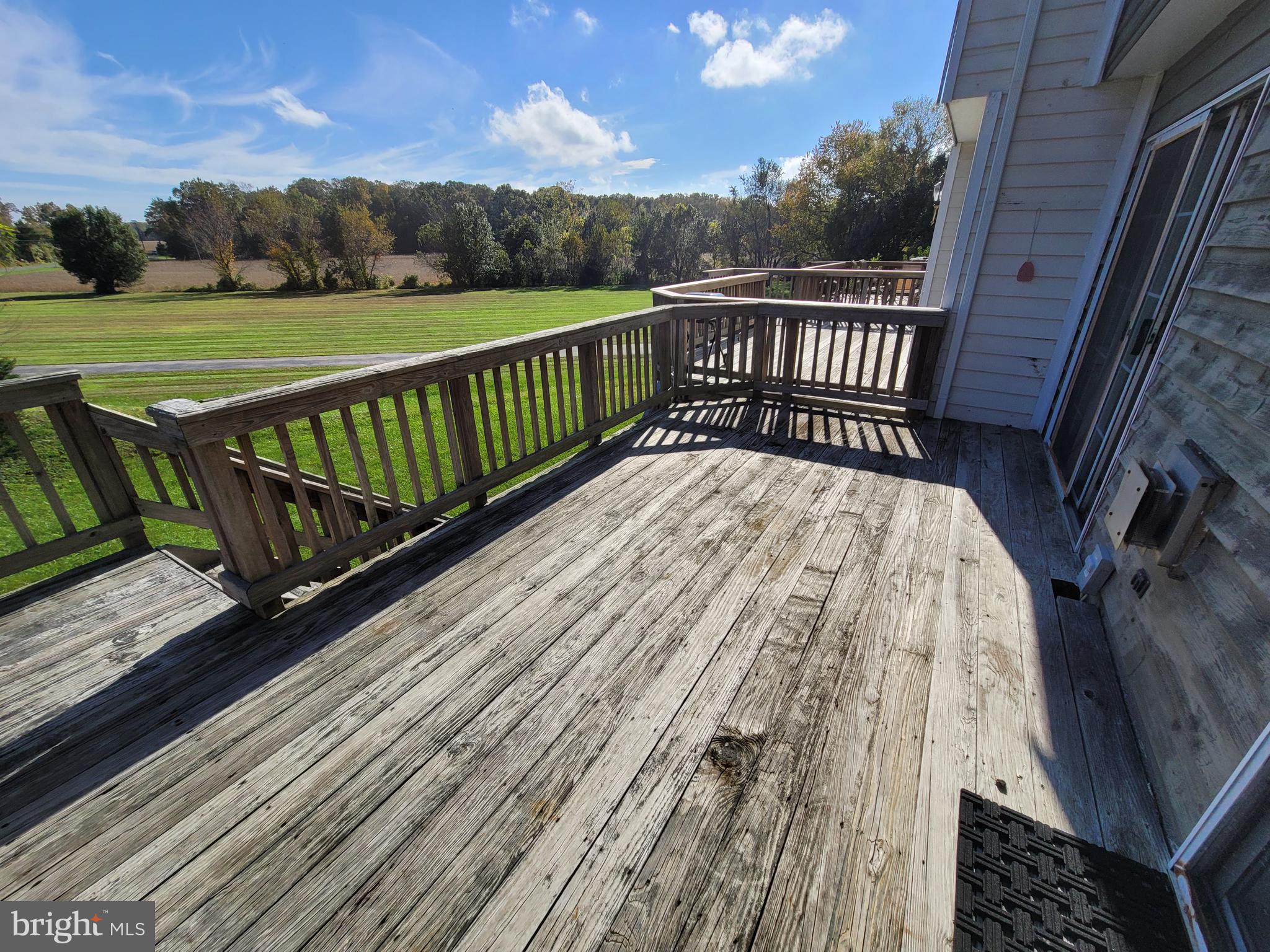 LAKEWOOD ESTATES - Residential Lease