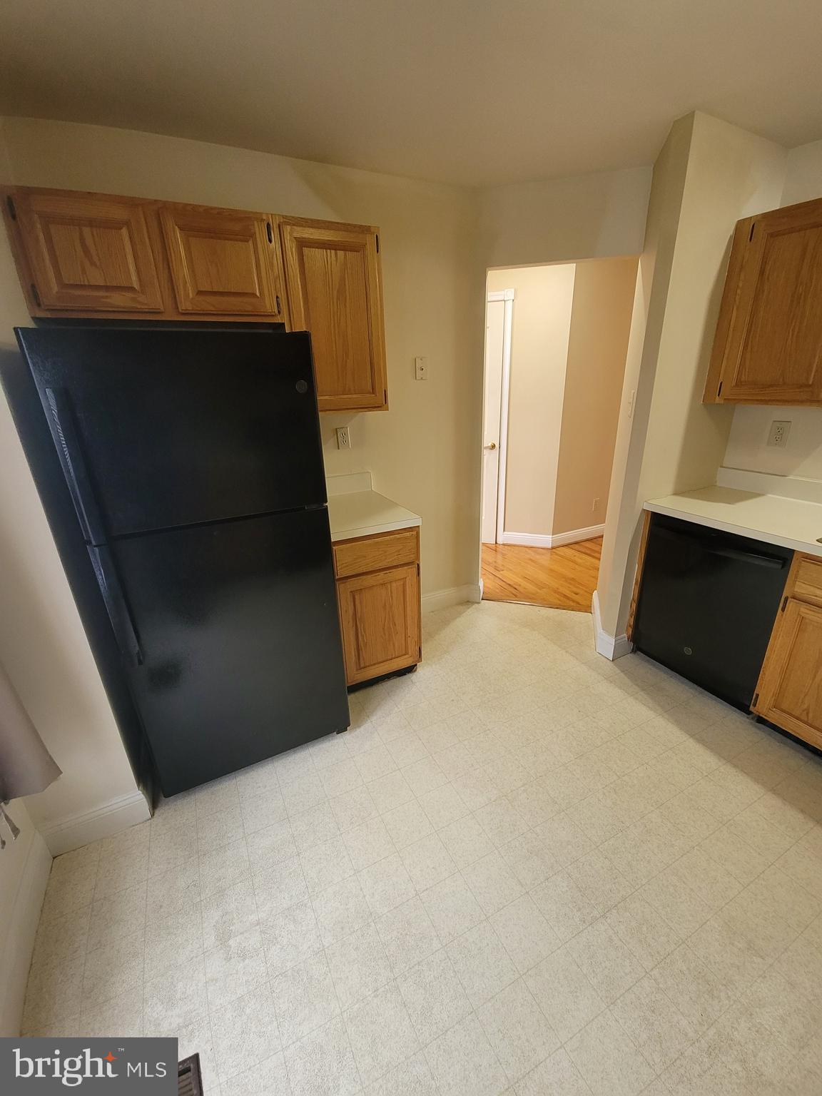 LAKEWOOD ESTATES - Residential Lease