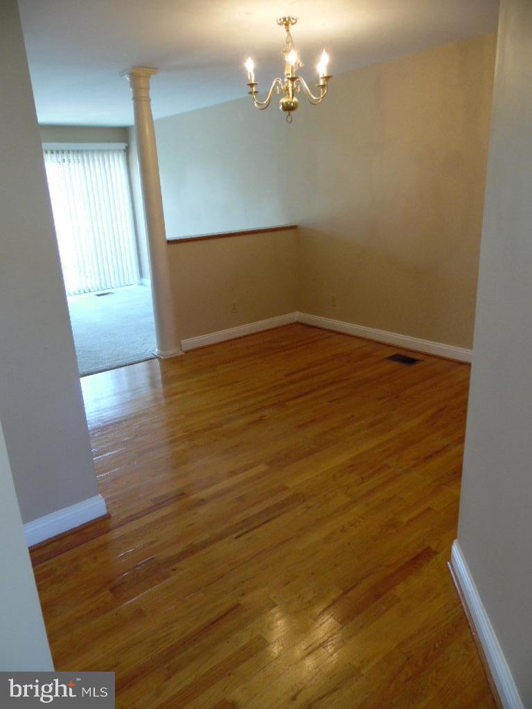 LAKEWOOD ESTATES - Residential Lease