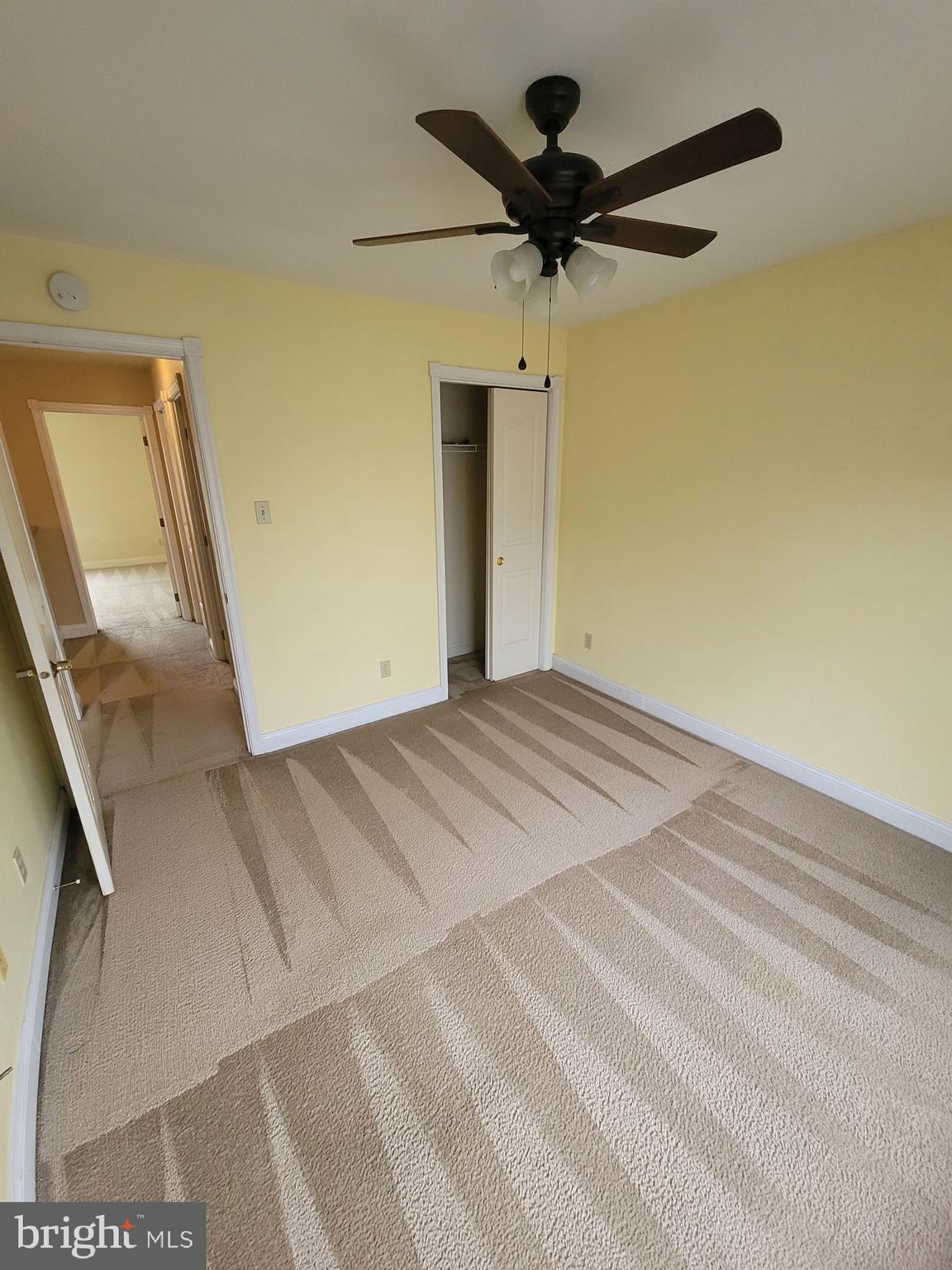 LAKEWOOD ESTATES - Residential Lease