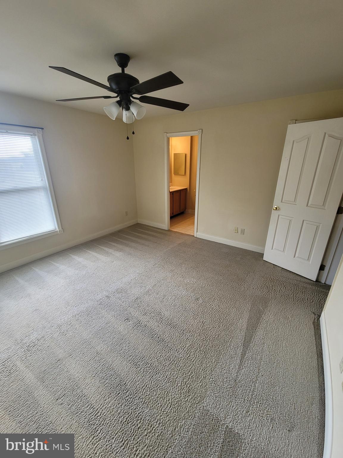 LAKEWOOD ESTATES - Residential Lease