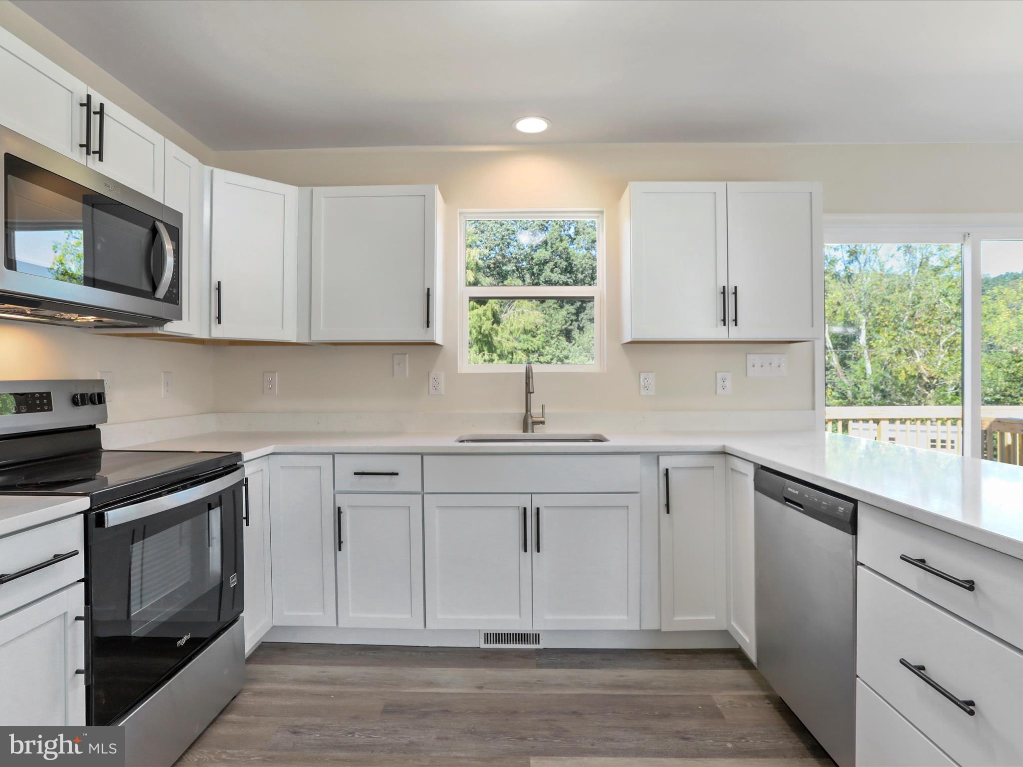 HICKORY RUN - Residential