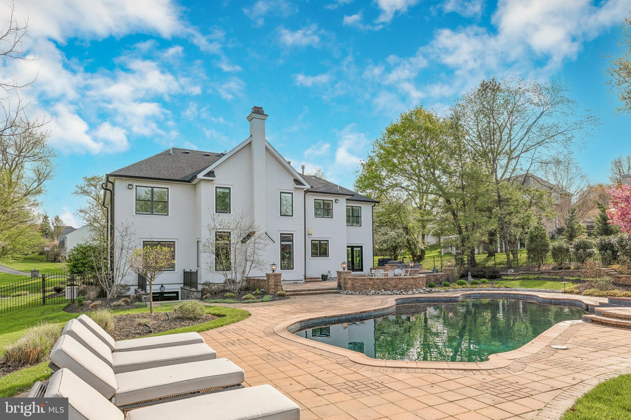 LAFAYETTE HILL - Residential