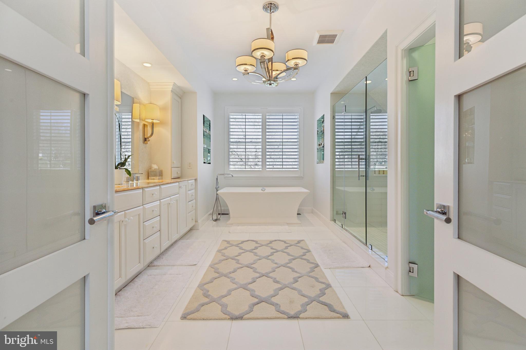 LAFAYETTE HILL - Residential