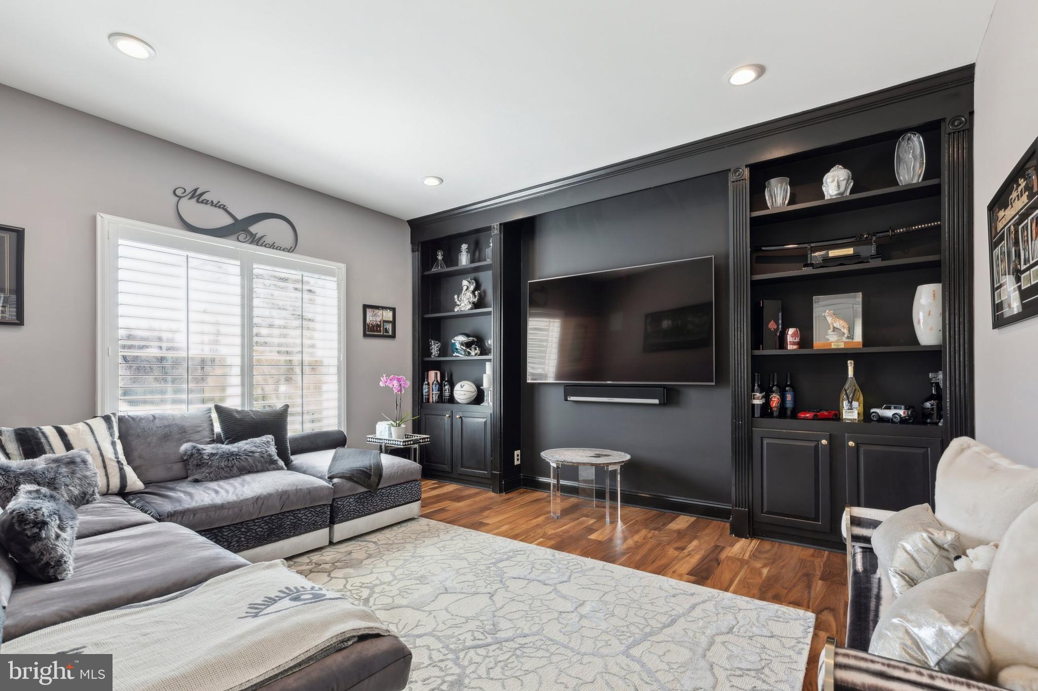 LAFAYETTE HILL - Residential